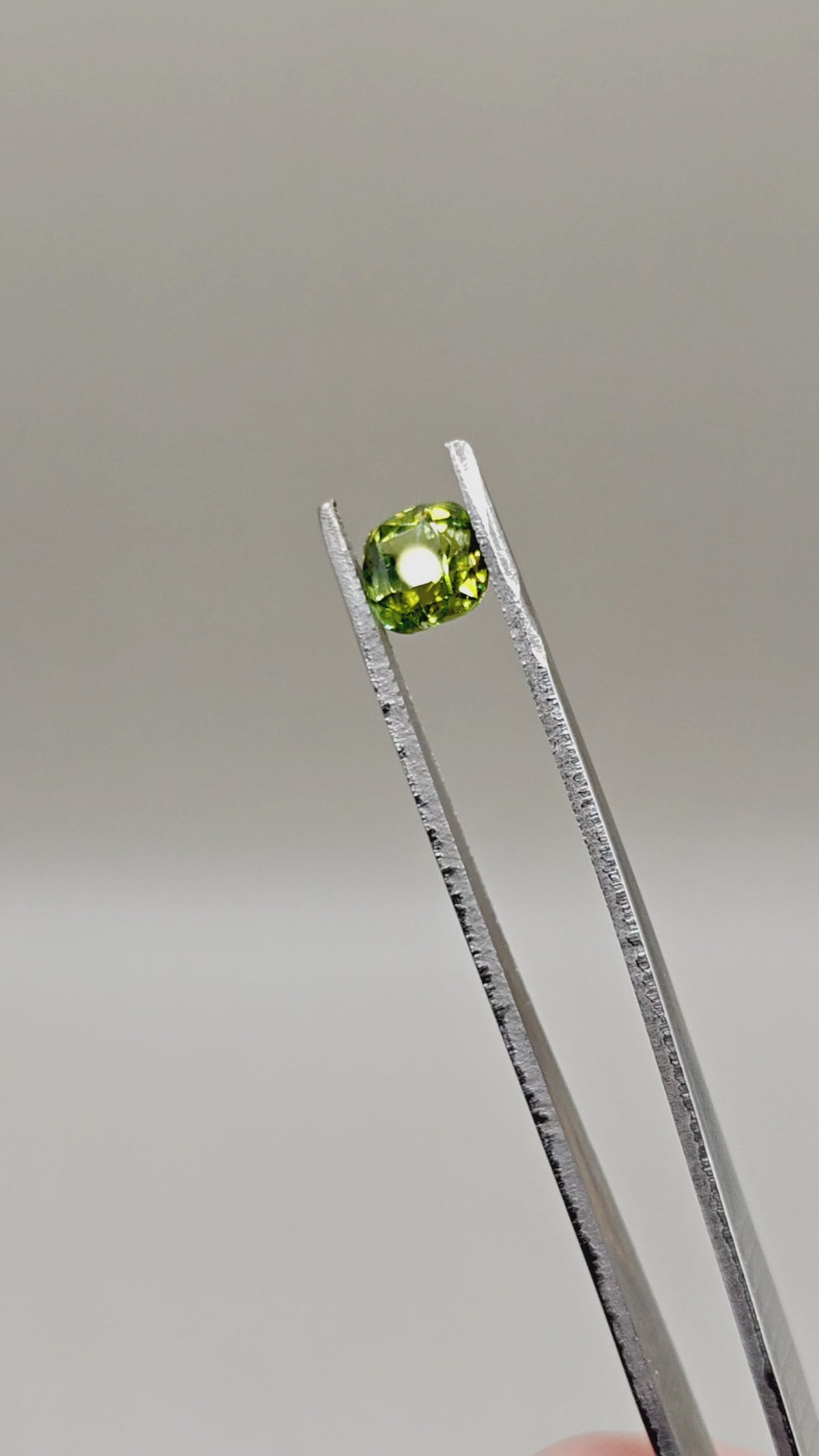 天然トルマリン 2.13 ct クッション