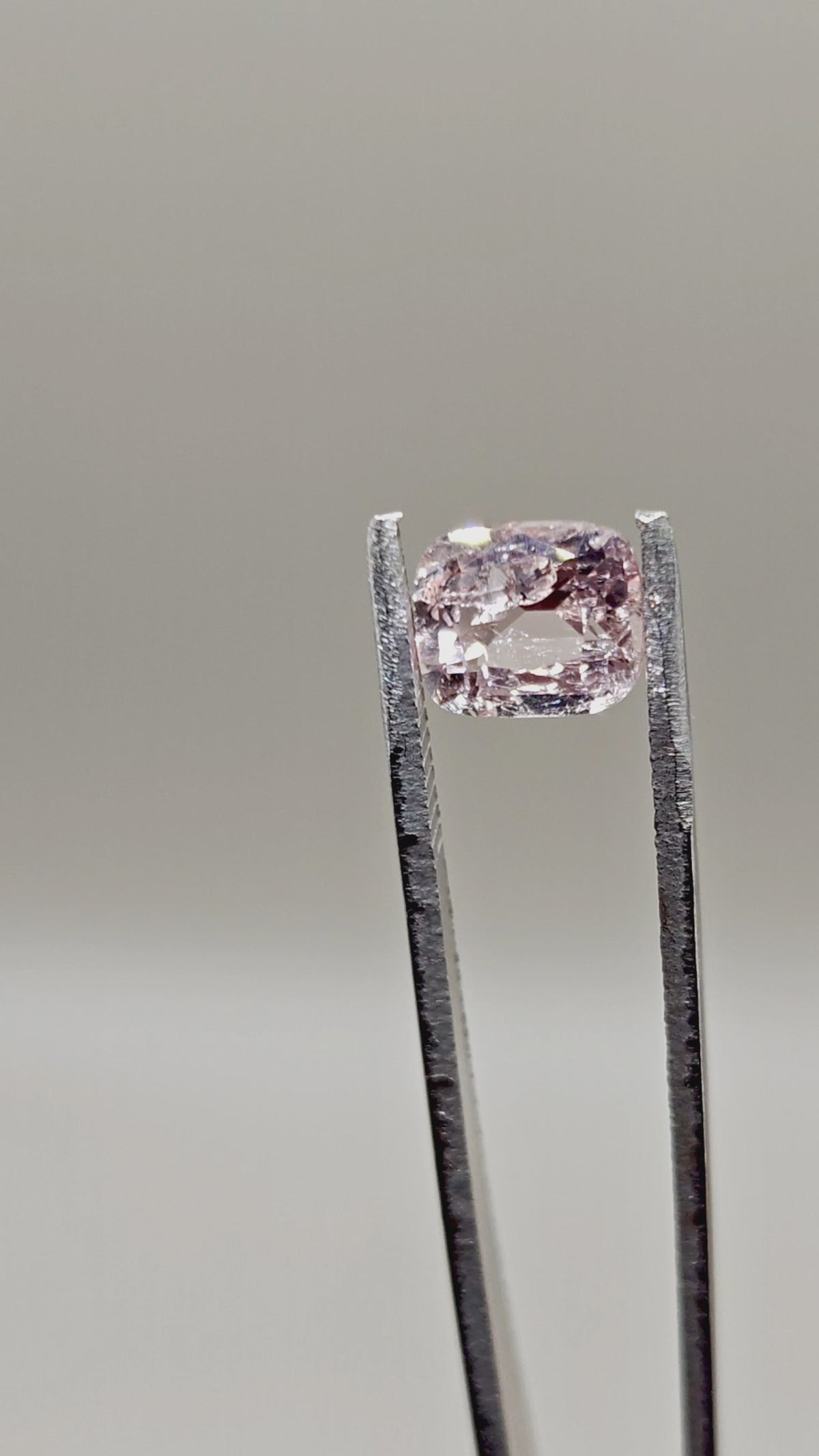 Naturlig topas 2,64 ct Kuddslipad