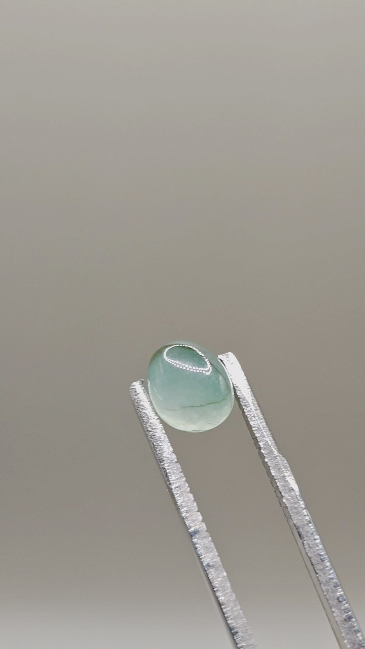 天然ジェダイト（A貨） 2.02 ct オーバル