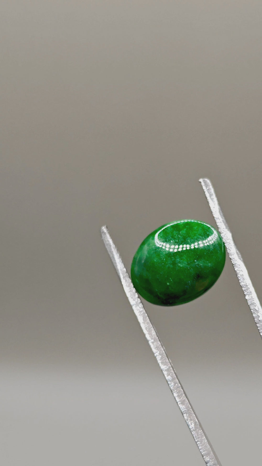 天然ミャンマー産ジェダイト（A貨） — 6.00 ct — オーバル
