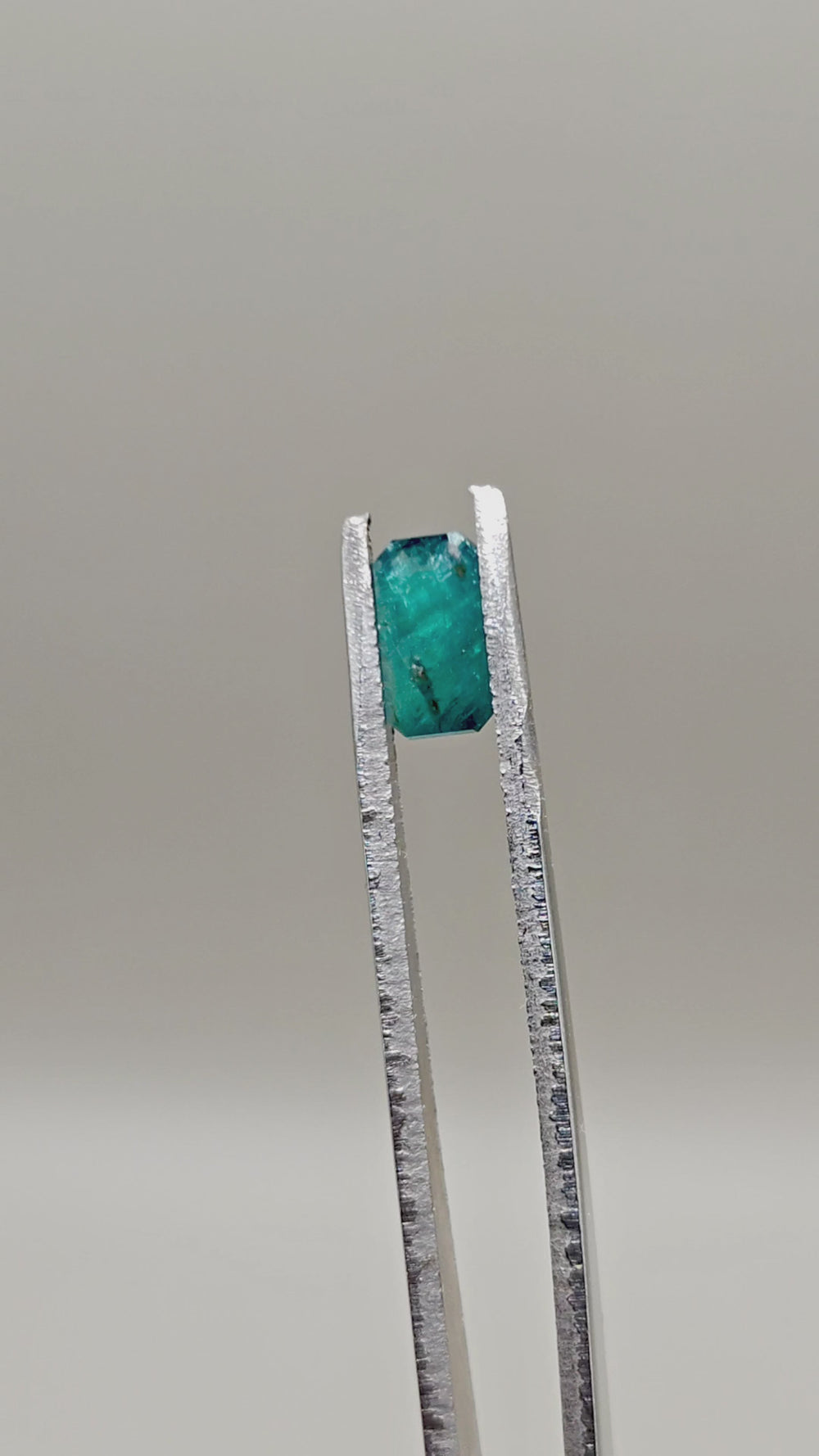 Natürlicher Grandidierit — 0,98 ct — Oktogonal