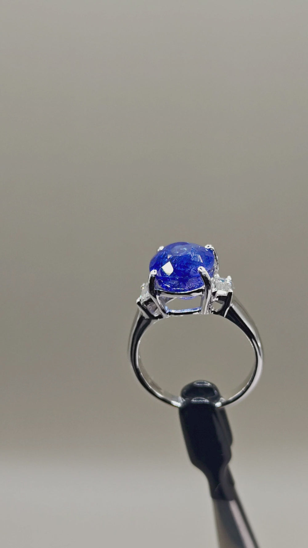 Célestine — Bague en tanzanite