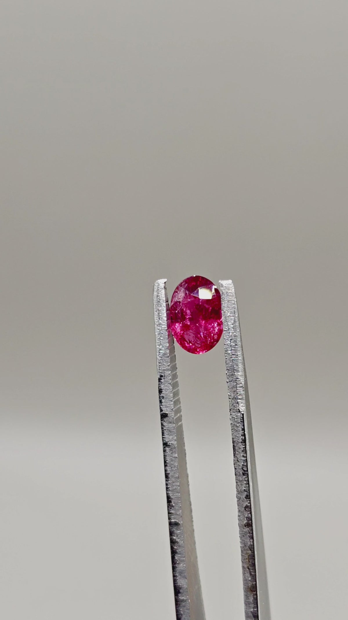 Natural Burmese Spinel 1.03 ct Oval