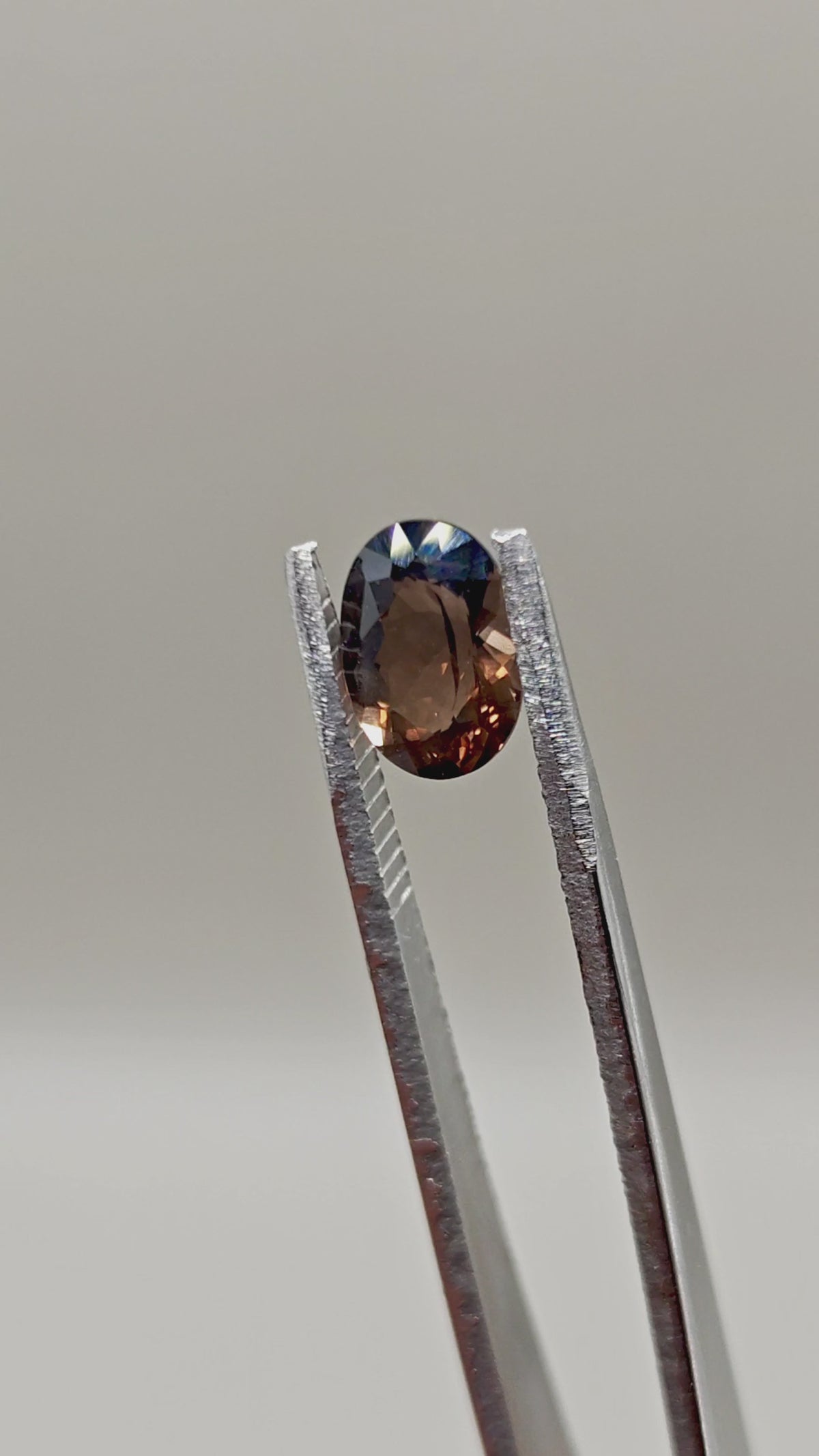 Cuarzo ahumado natural 1,51 ct Oval