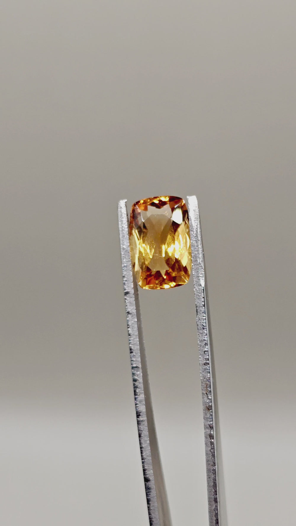 Natürlicher Citrin — 4,12 ct — Kissenschliff