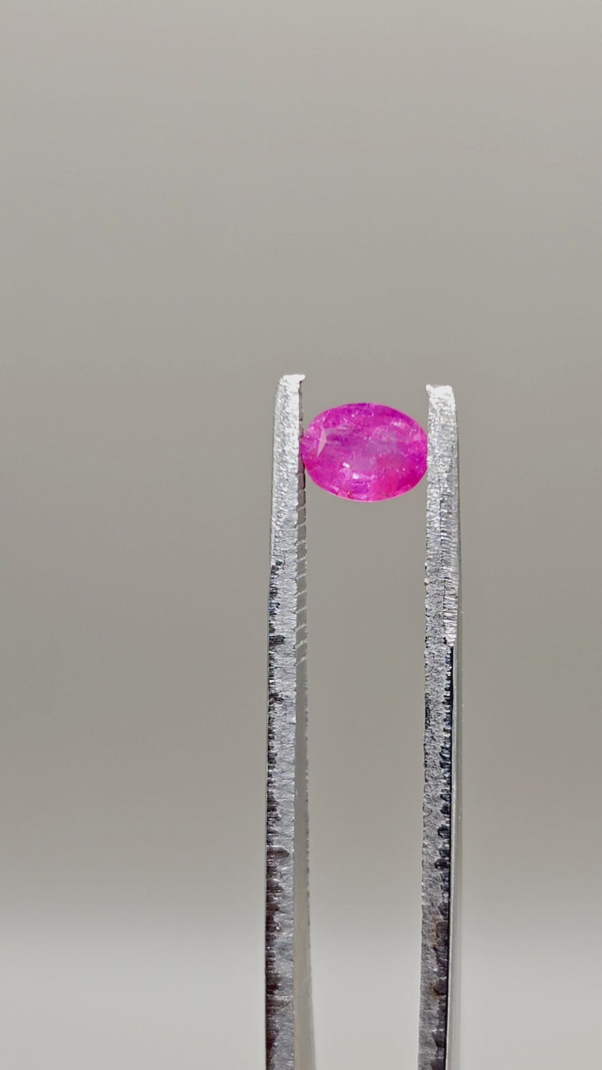 Rubino naturale non riscaldato 0,72 ct Ovale