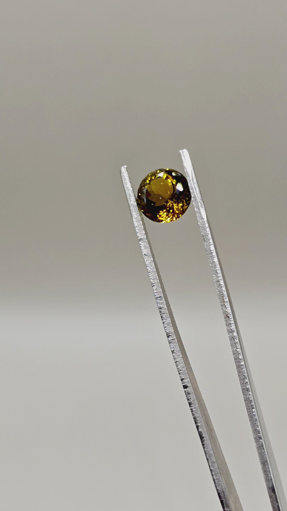 天然碧玺 3.17 ct 圆形