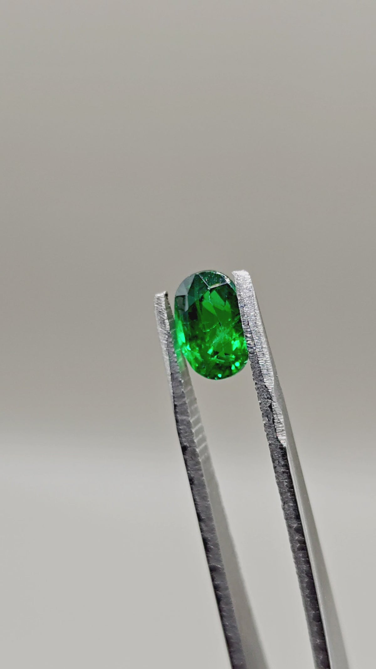 Tsavorite naturale 2,07 ct Ovale
