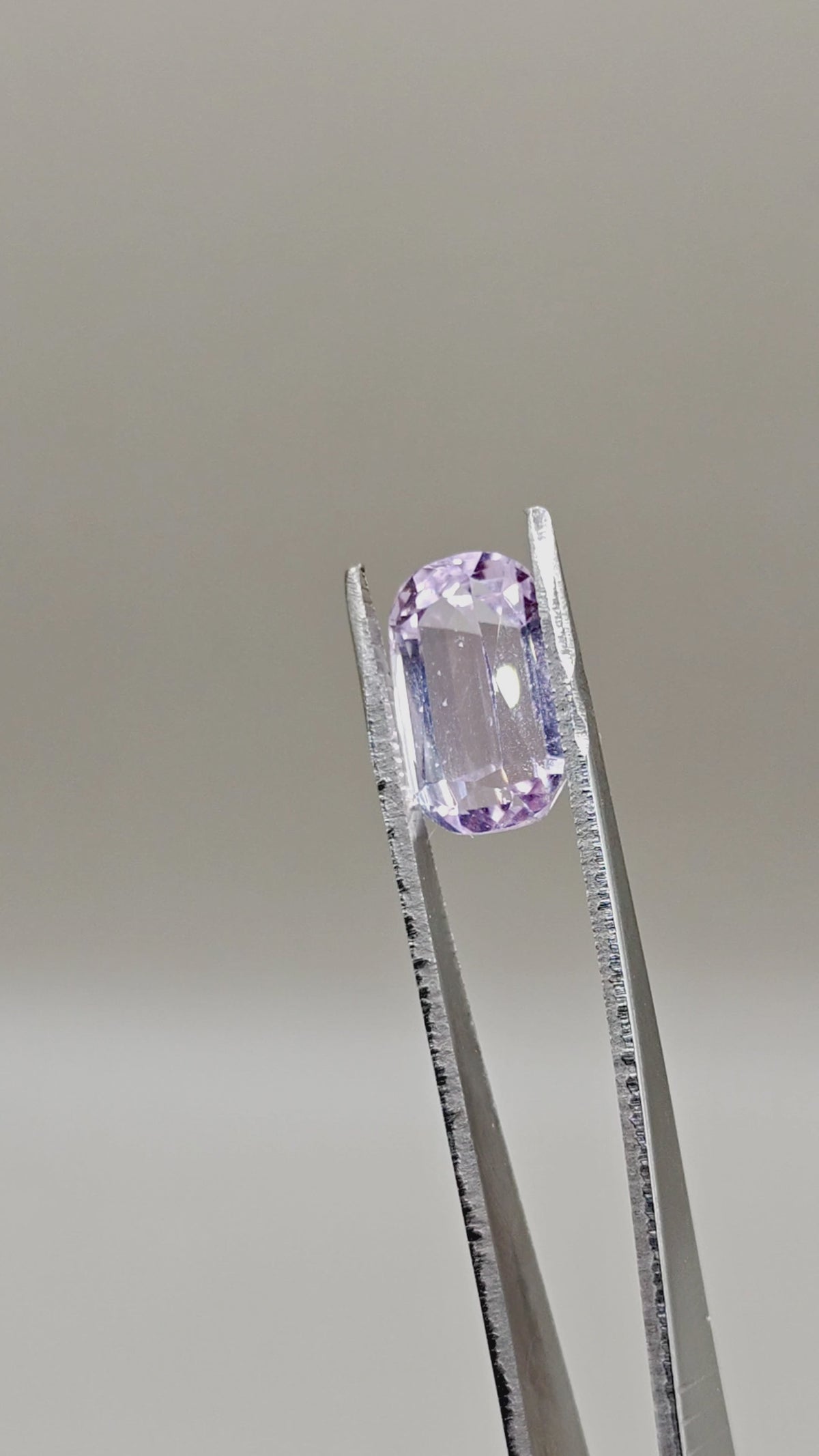 Kunzita natural 11,07 ct Cojín