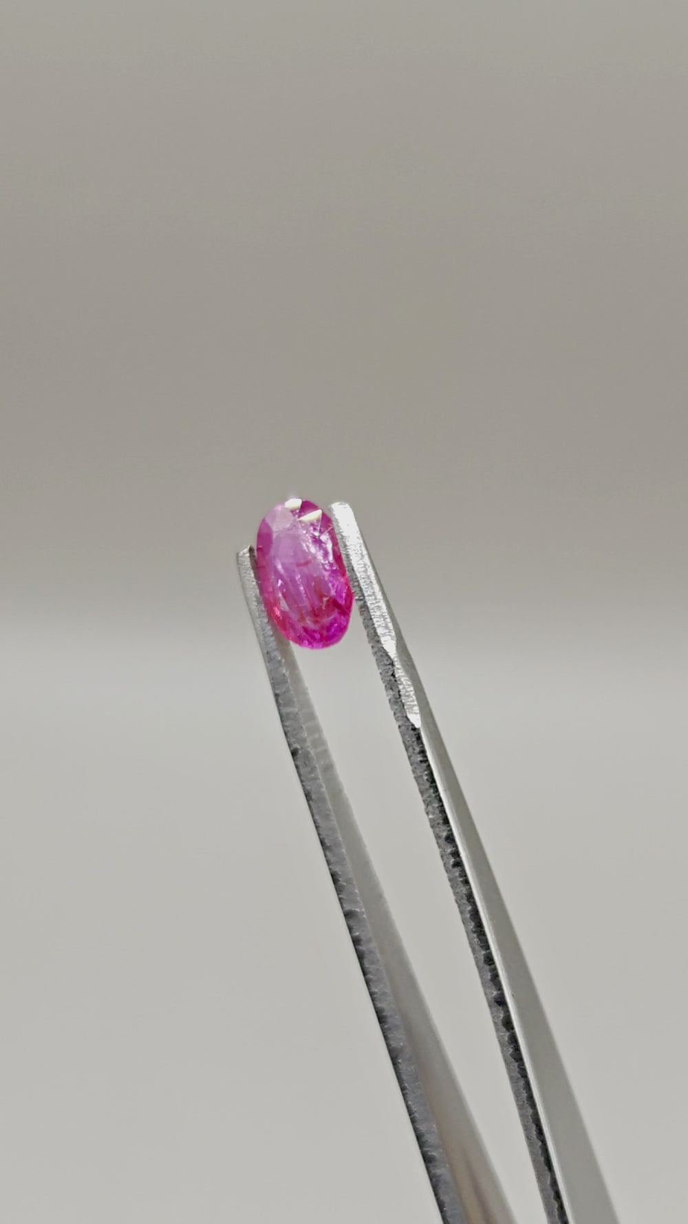 Natural Unheated Burmese Ruby 1.82 ct Oval – video