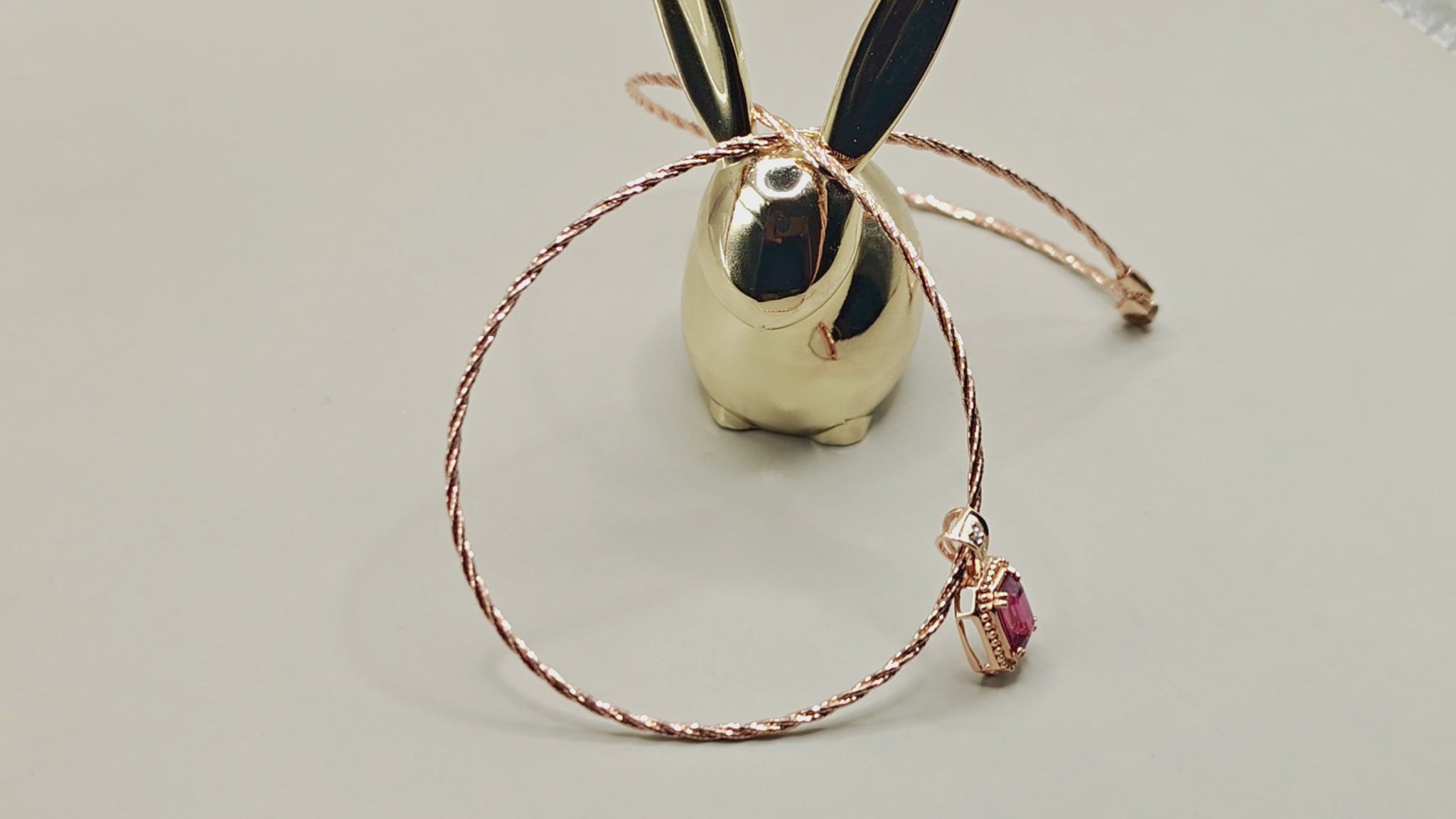 Valoria Ruby Pendant – video 4