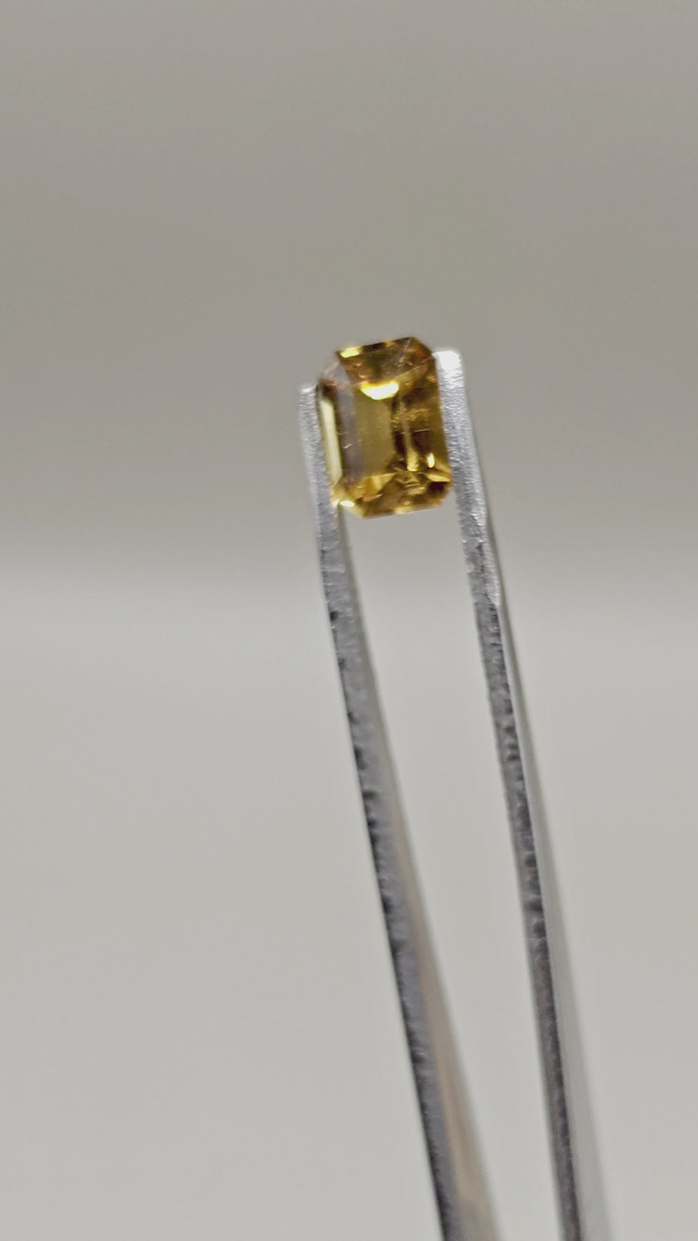 Natural Canary Yellow Chrysoberyl 2.96 ct Octagonal – video