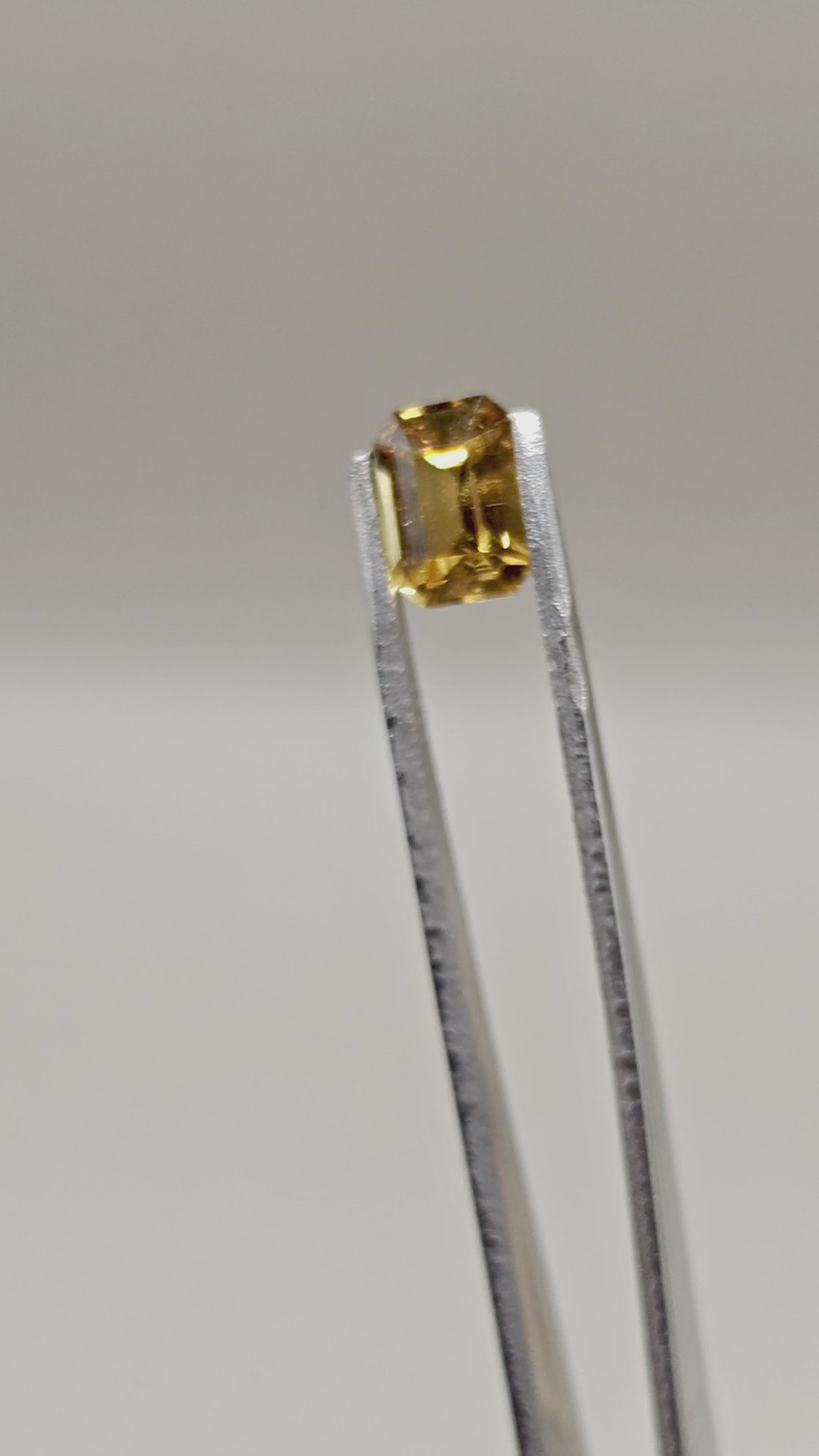 Natural Canary Yellow Chrysoberyl 2.96 ct Octagonal – video