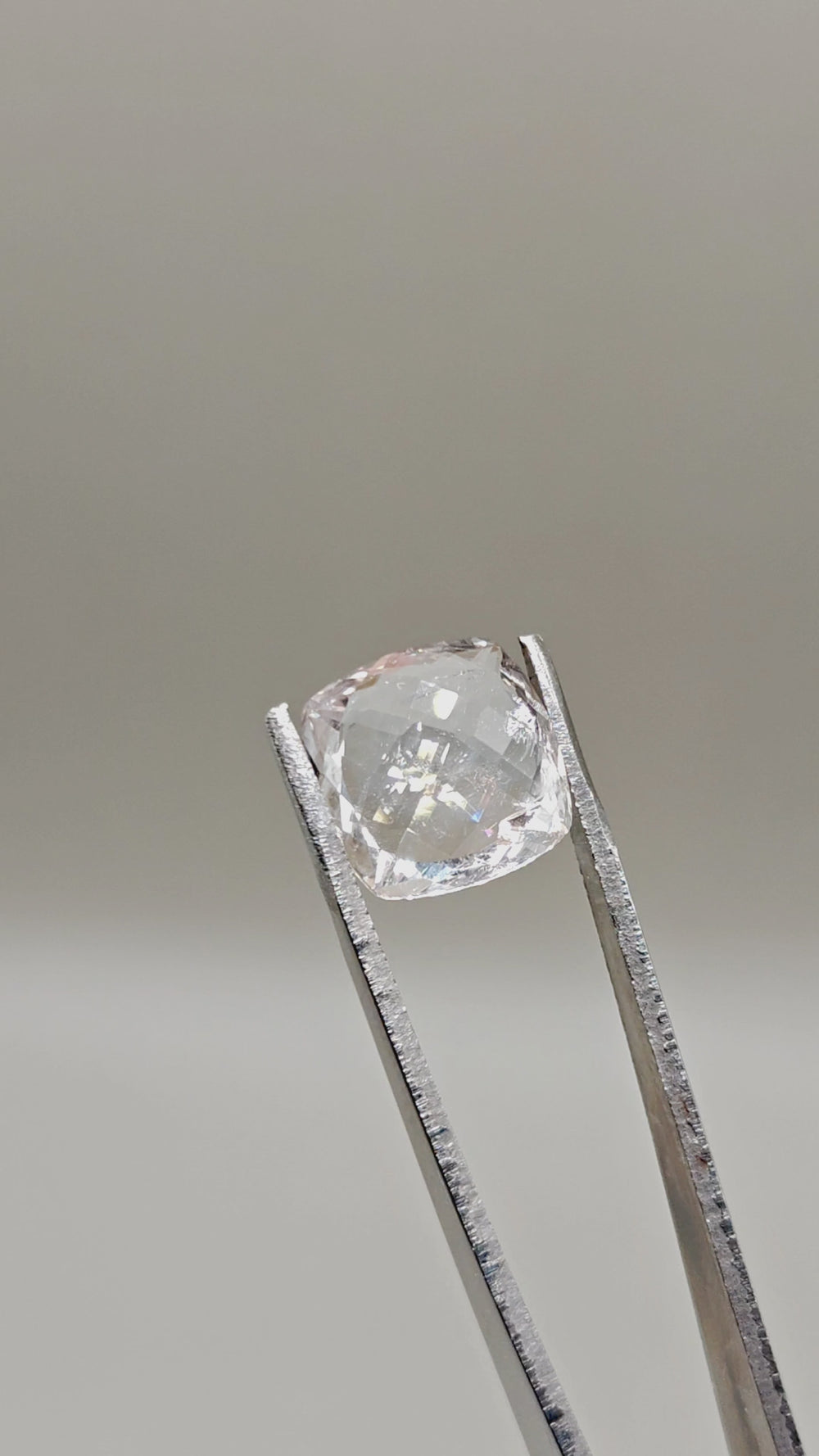 Natural Topaz 9.34 ct Cushion – video 2