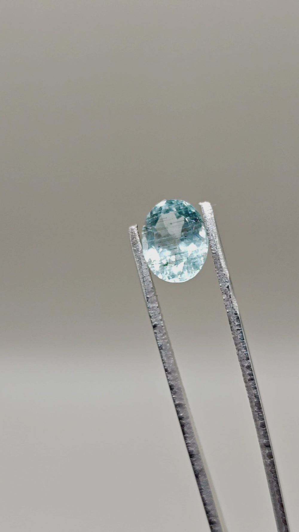 Natural Aquamarine 2.68 ct Oval – video