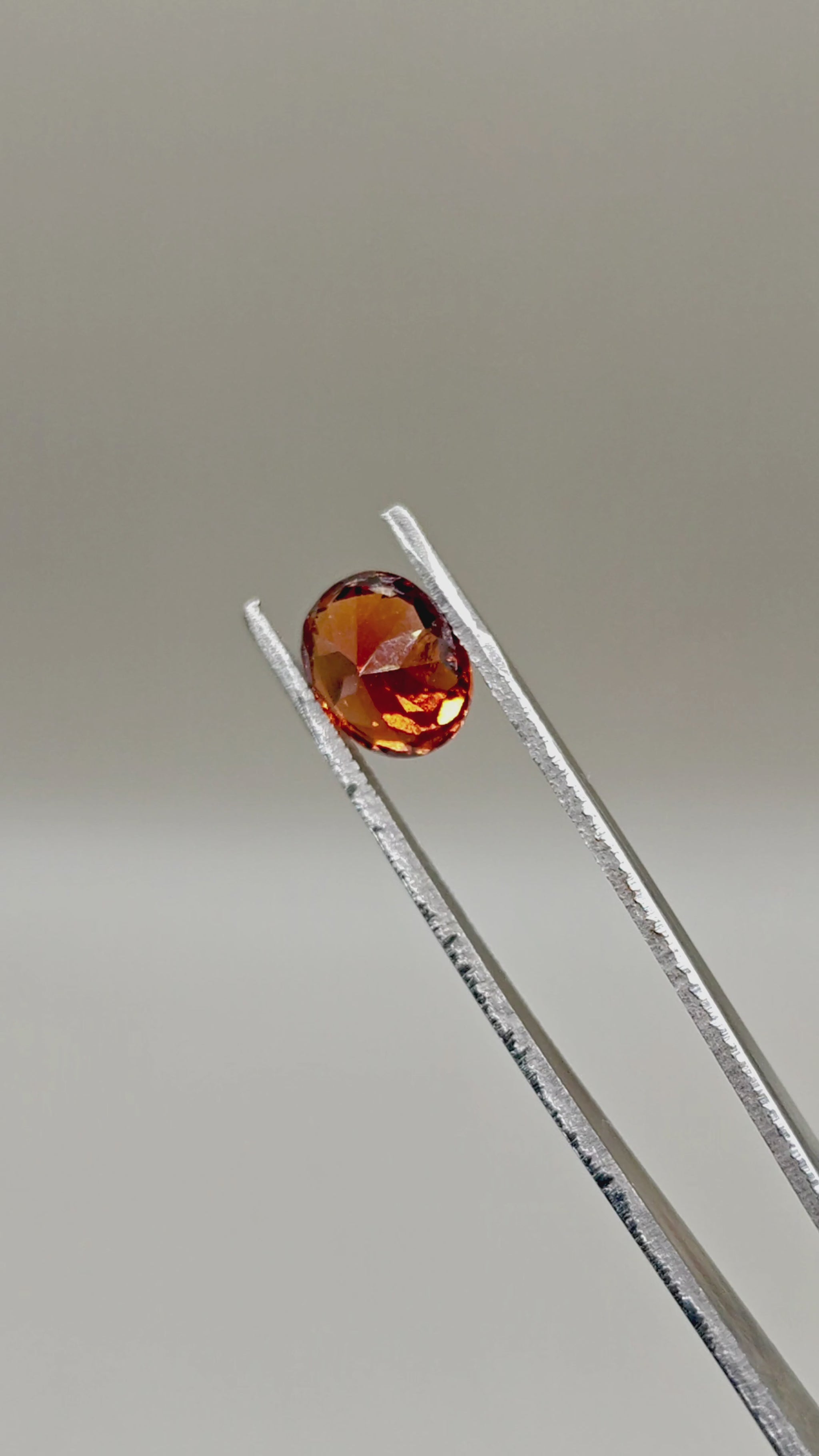 Natural Hessonite 4.53 ct Oval – video 2