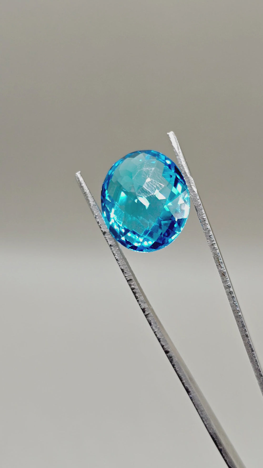 Natural Swiss Blue Topaz (Irradiated) 27.29 ct Oval – video 2