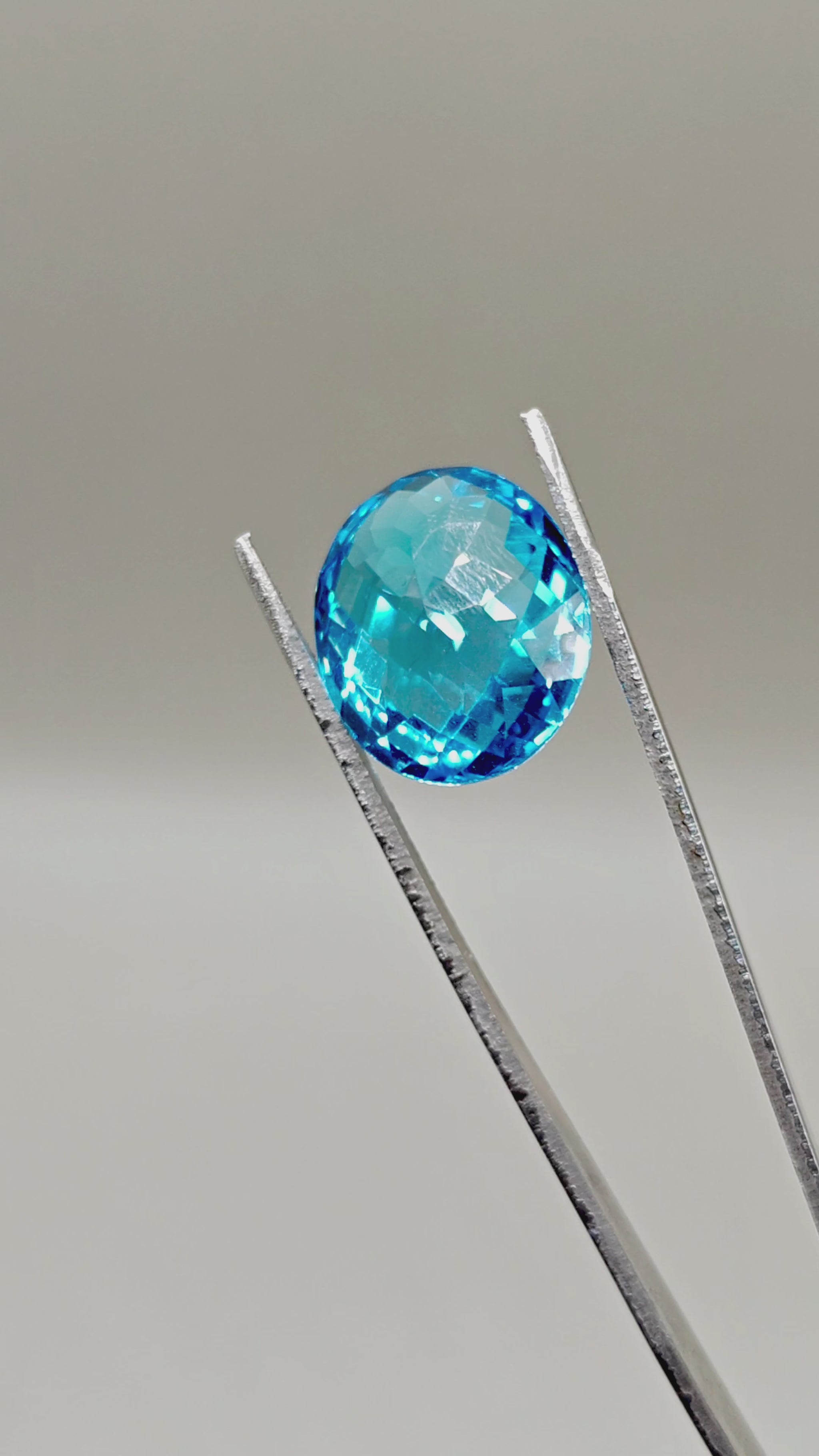Natural Swiss Blue Topaz (Irradiated) 27.29 ct Oval – video 2