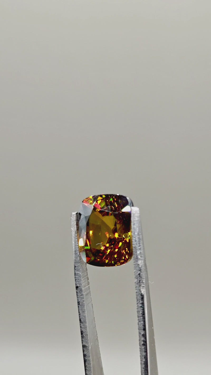 Natural Titanite — 7.17 ct — Cushion