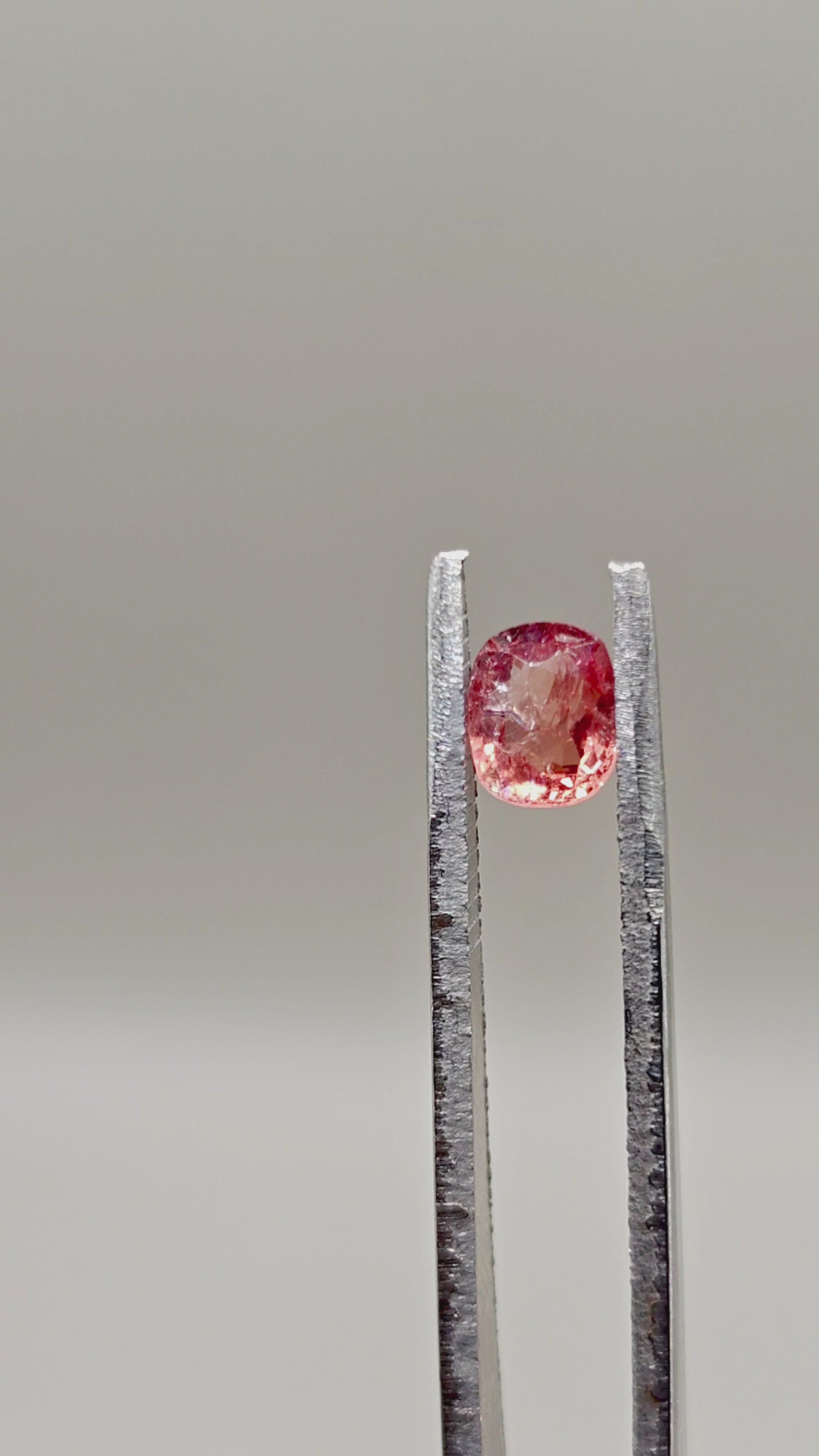Natural Burmese Spinel 0.97 ct Cushion – video