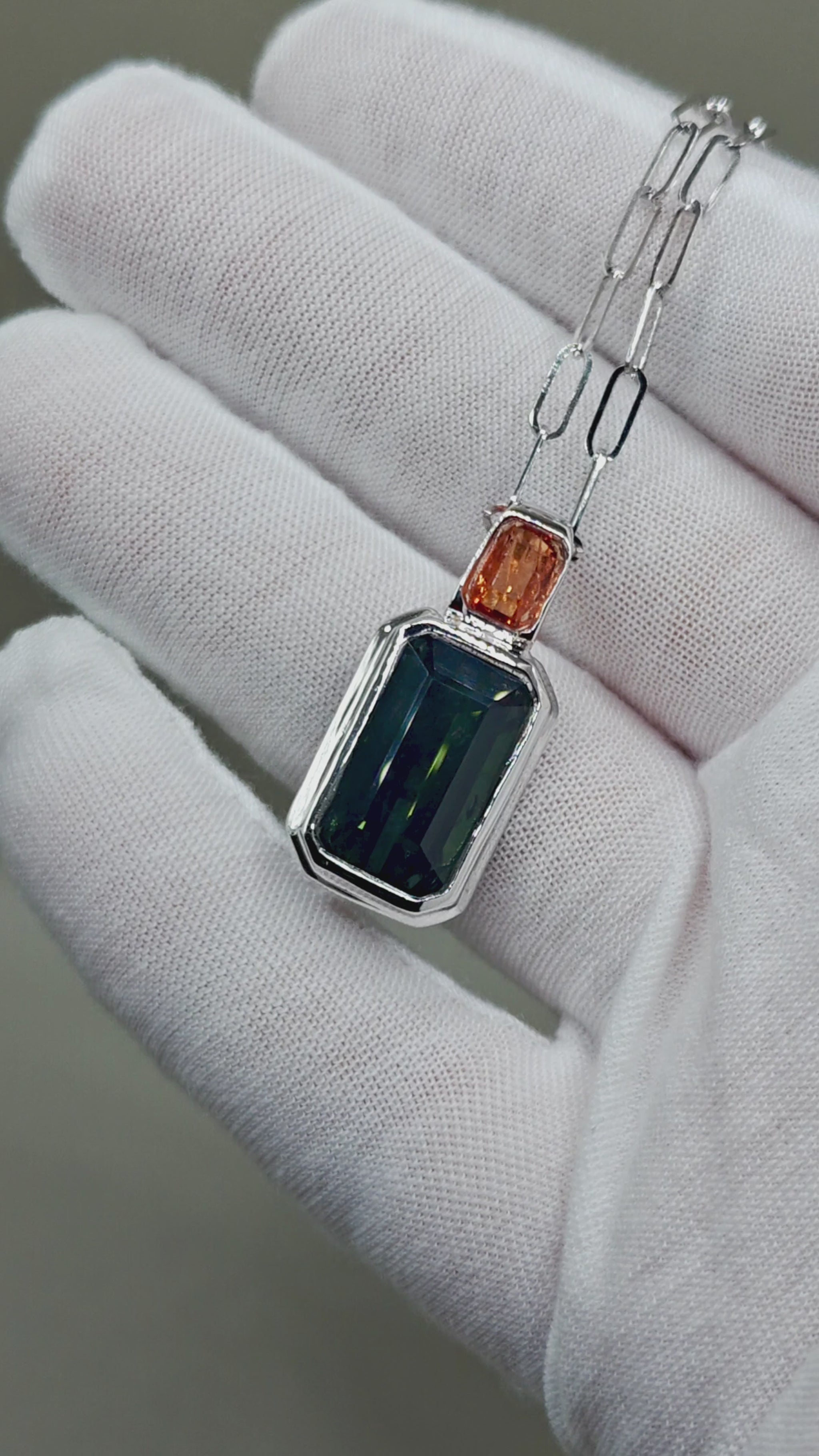 Aureo Tourmaline & Spessartite Pendant – video 4