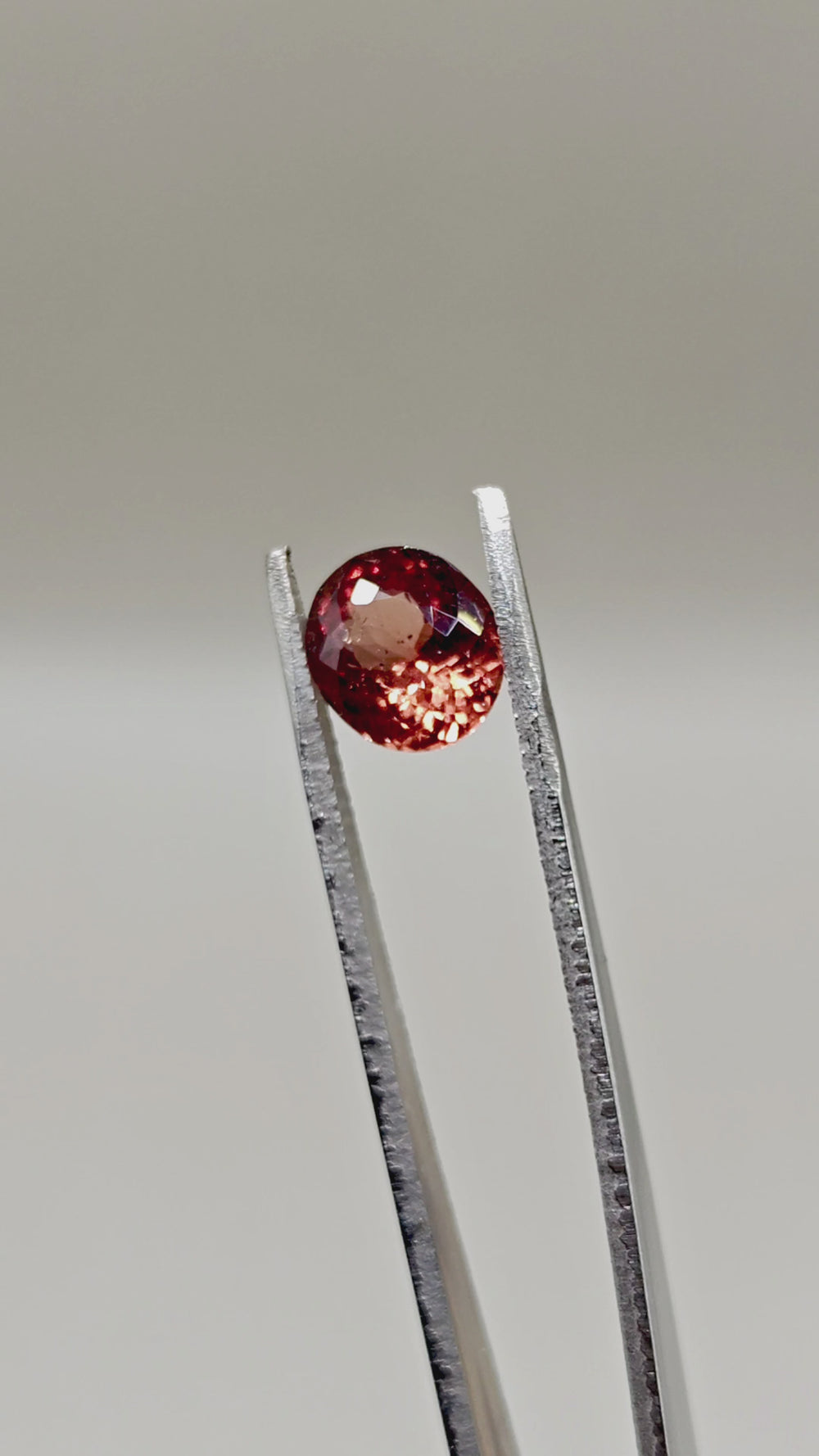 Natural Spessartite 3.59 ct Oval – video