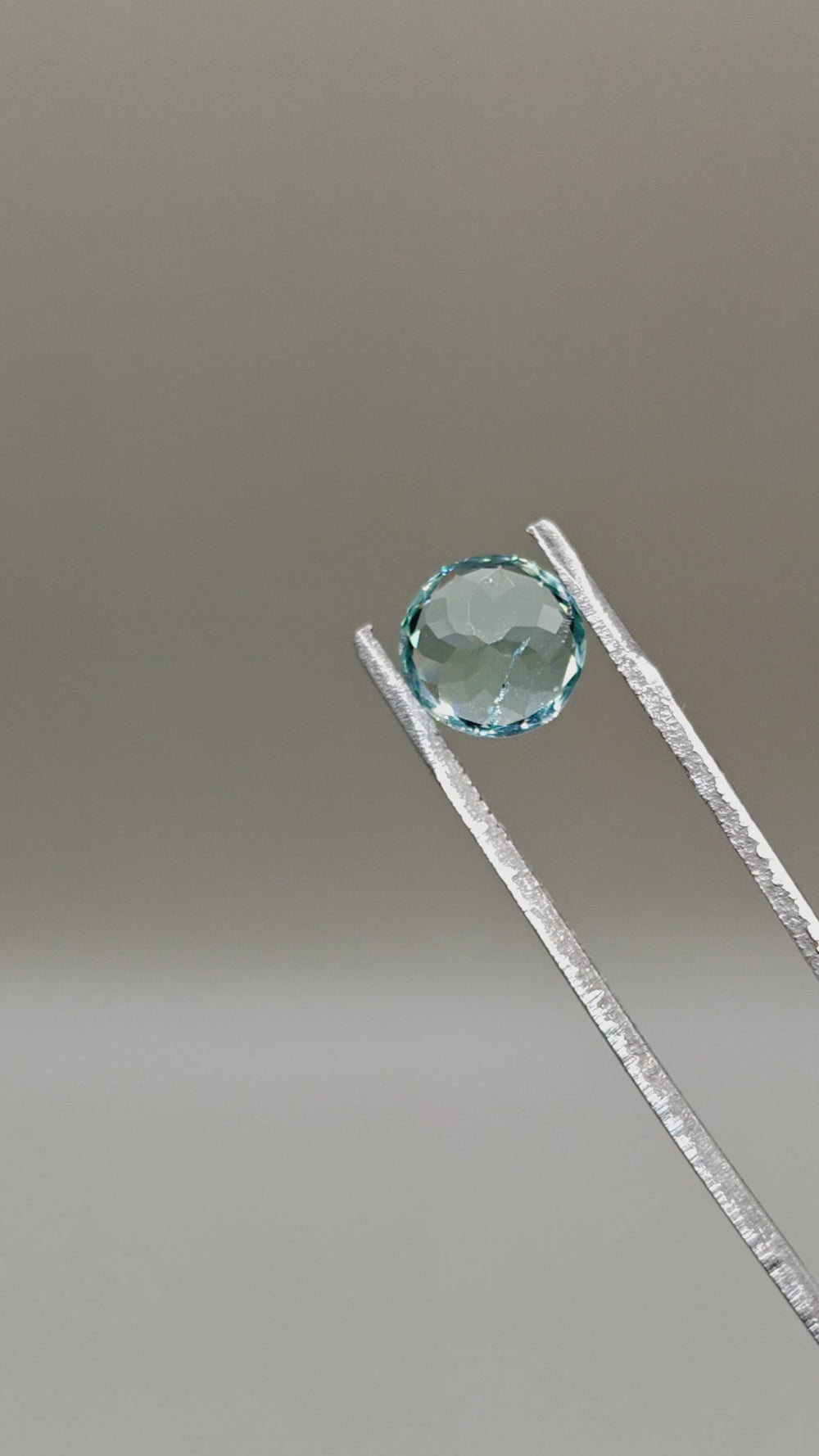 Natural Aquamarine 3.14 ct Round – video 2