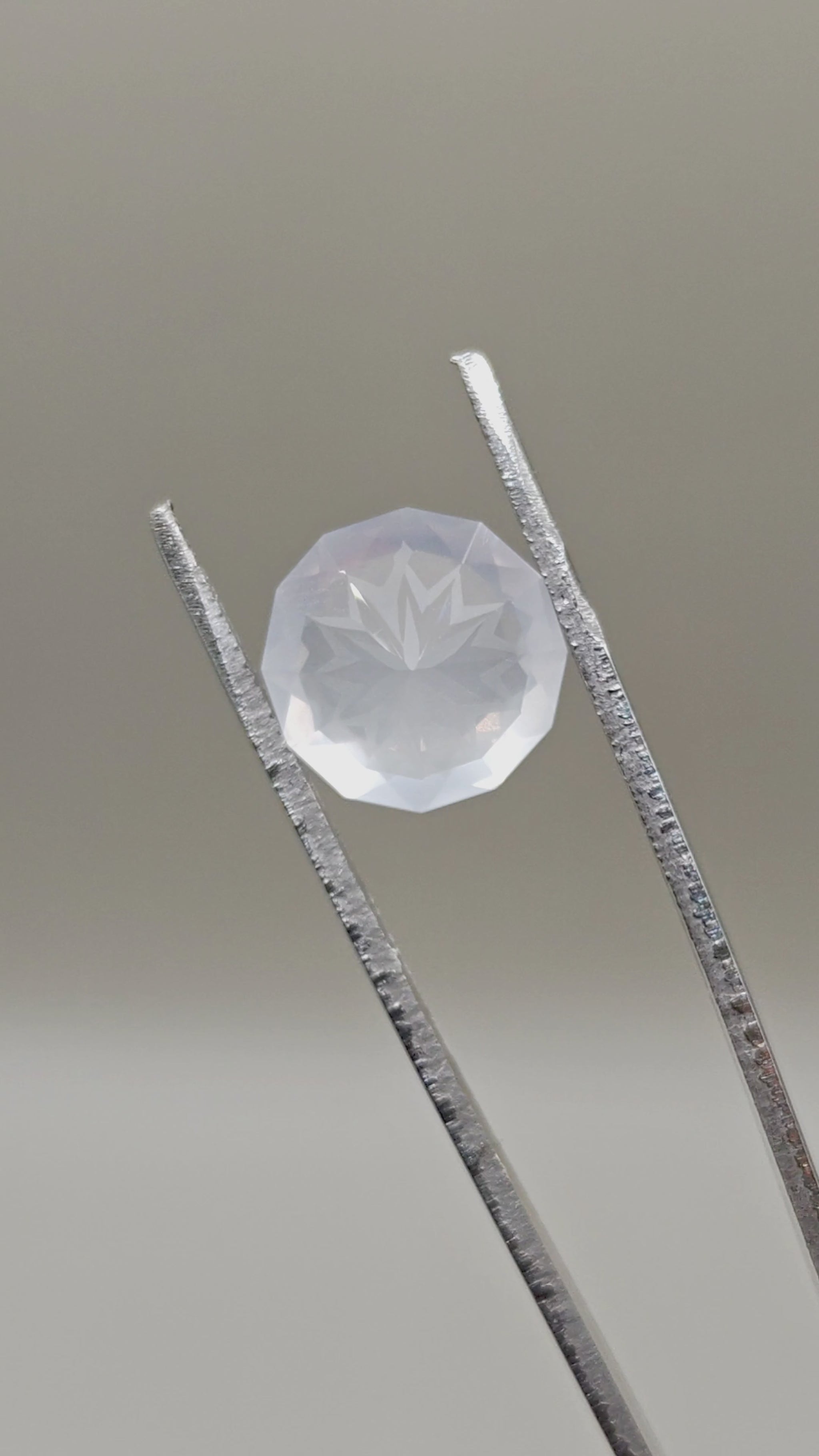 Natural Milky Quartz 6.54 ct Fancy Round – video 2