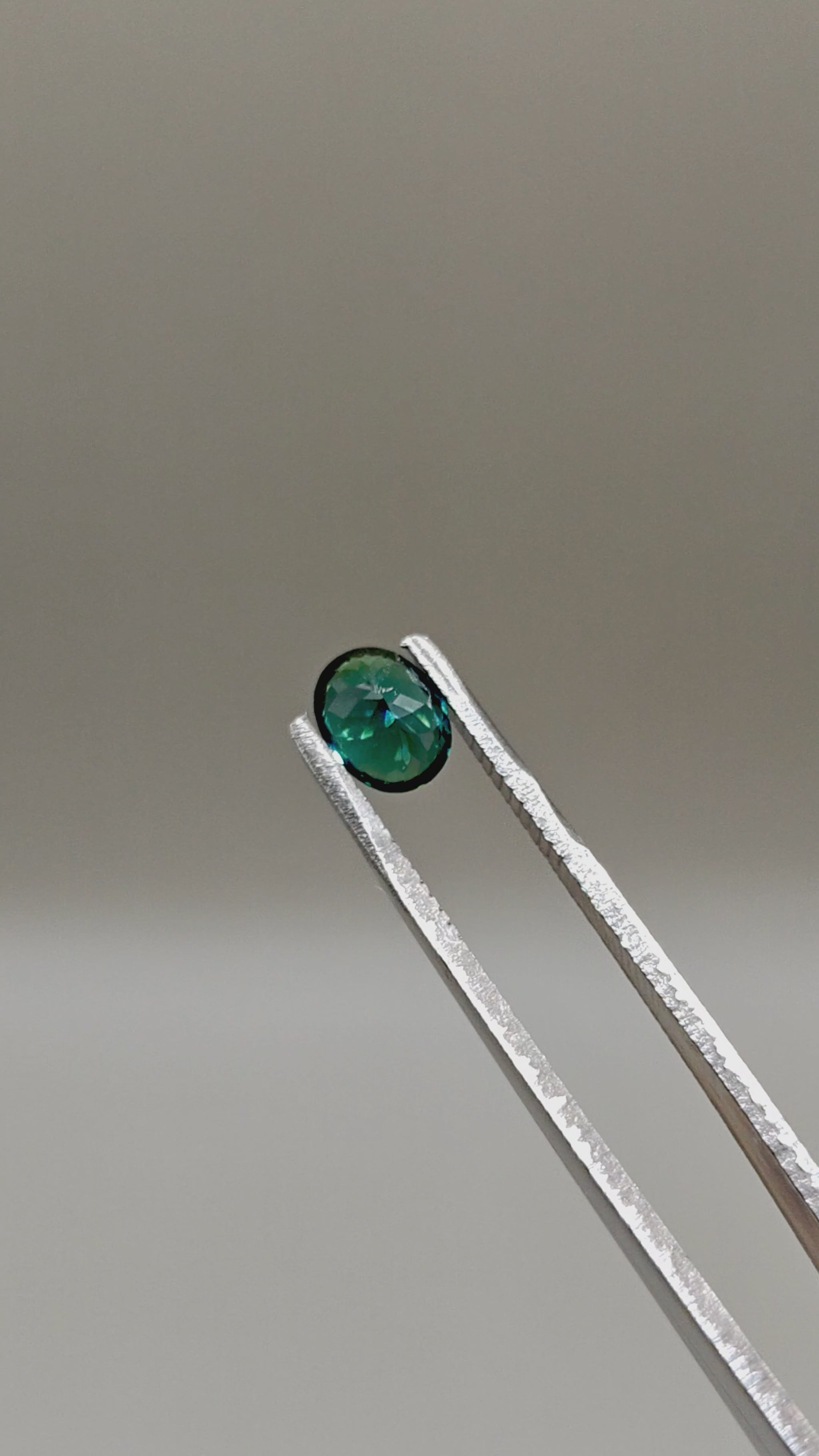Natural Tourmaline 1.25 ct Oval – video 2
