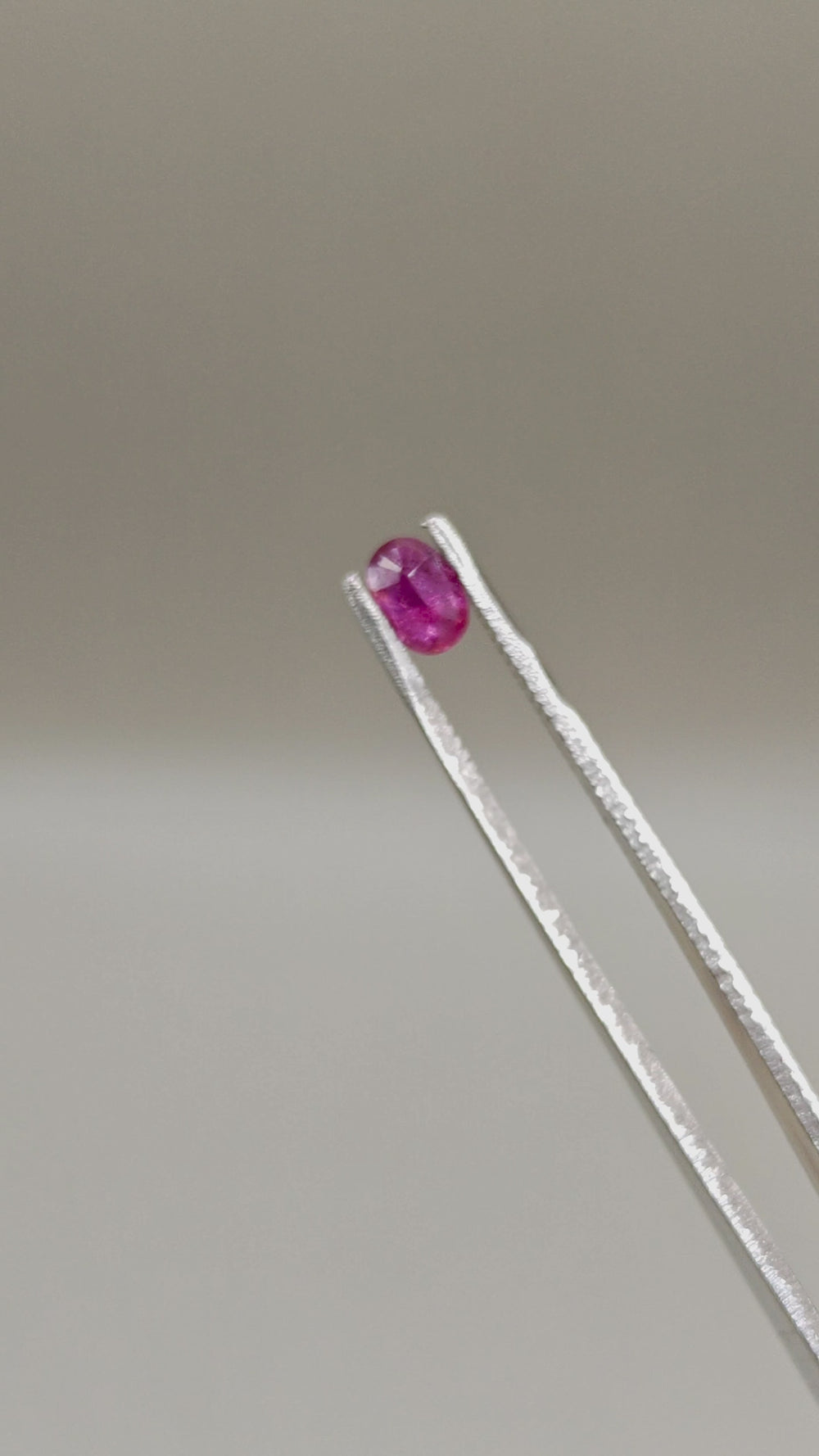 Natural Unheated Ruby 0.89 ct Oval – video 2