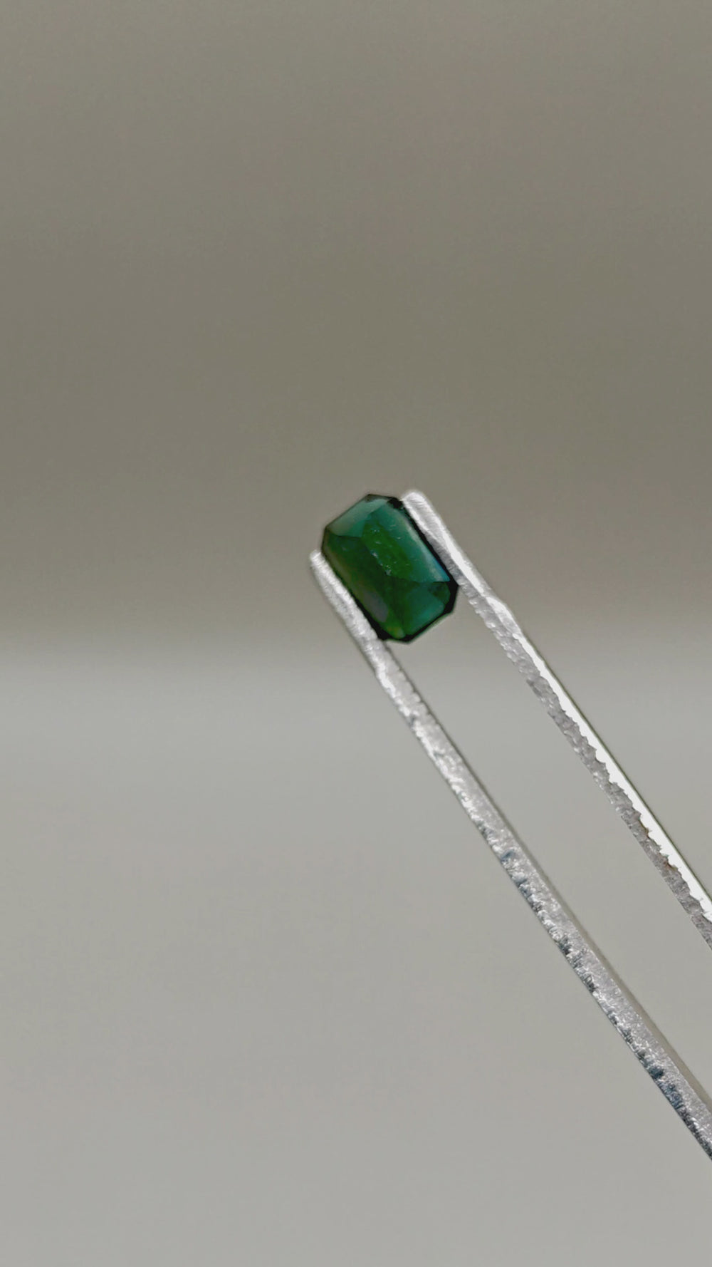Natural Tourmaline 2.17 ct Octagonal – video 2