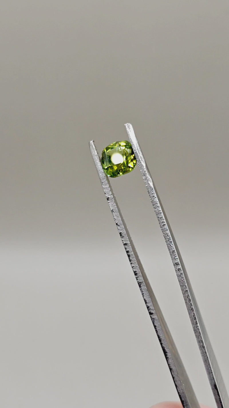 Natürlicher Turmalin — 2,13 ct — Kissenschliff