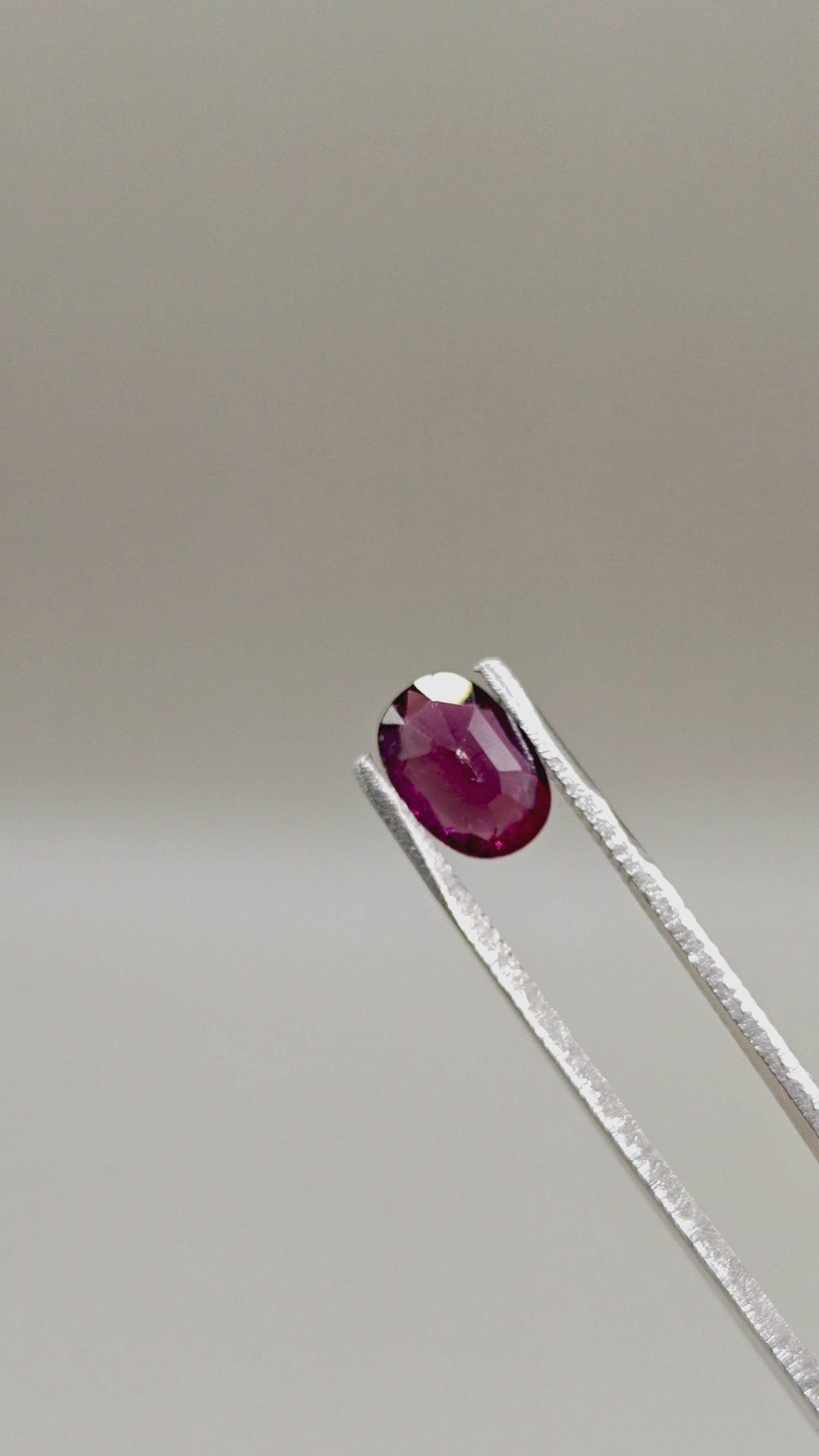 Natural Tourmaline 2.00 ct Oval – video 2