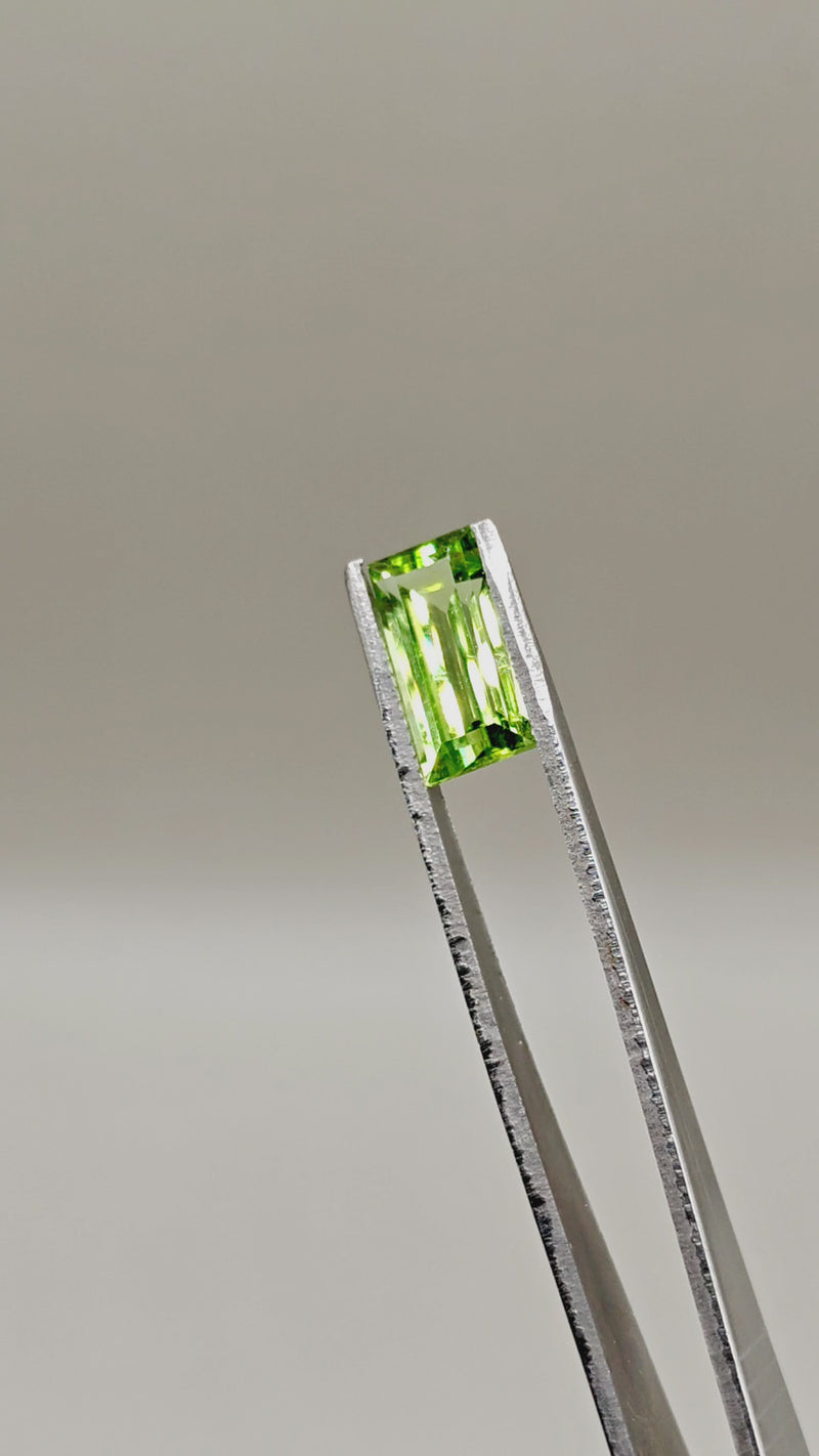 Natural Apple Green Peridot 5.21 ct Rectangular – video