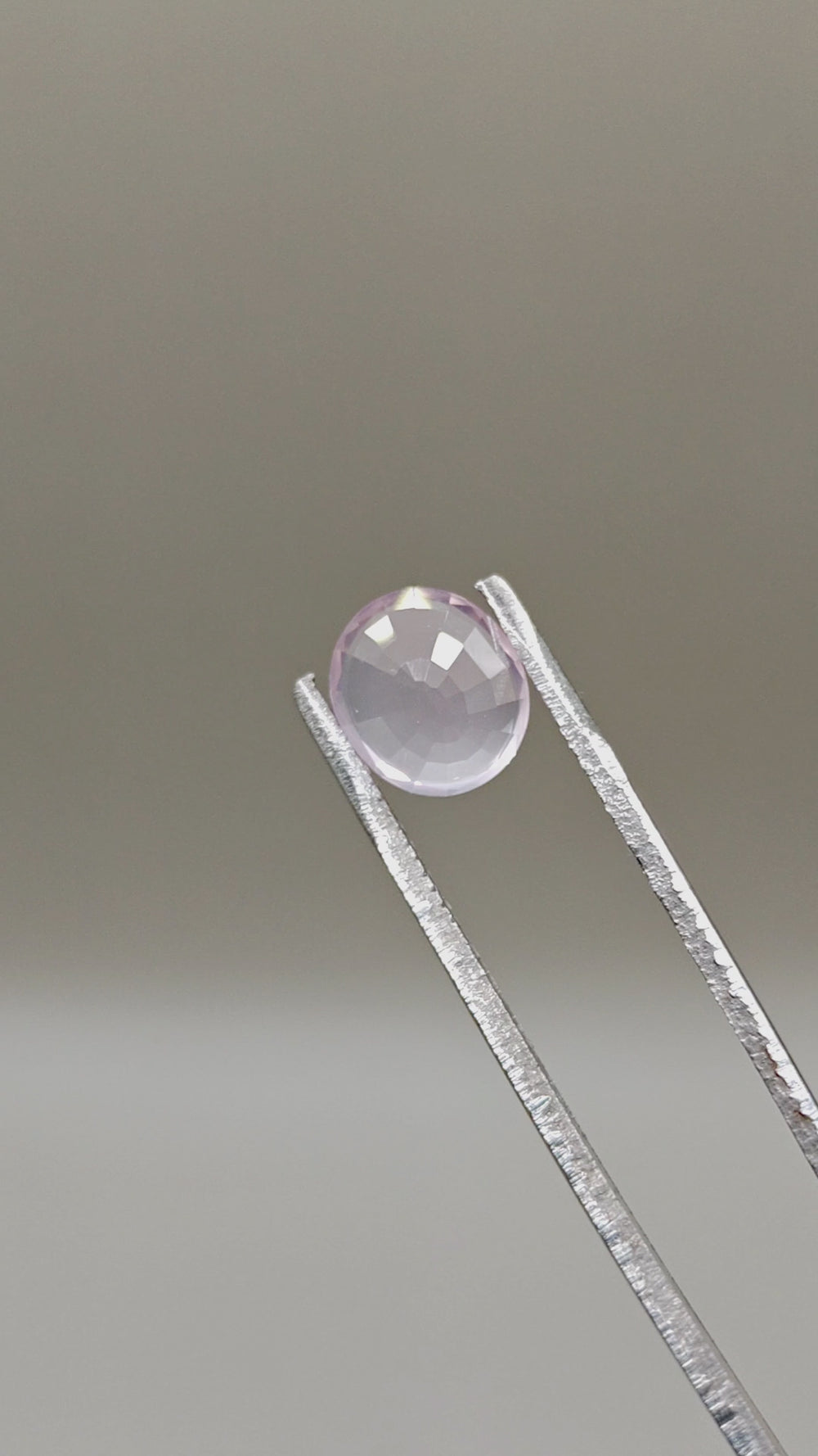 Natural Rose Quartz 3.01 ct Oval – video 2
