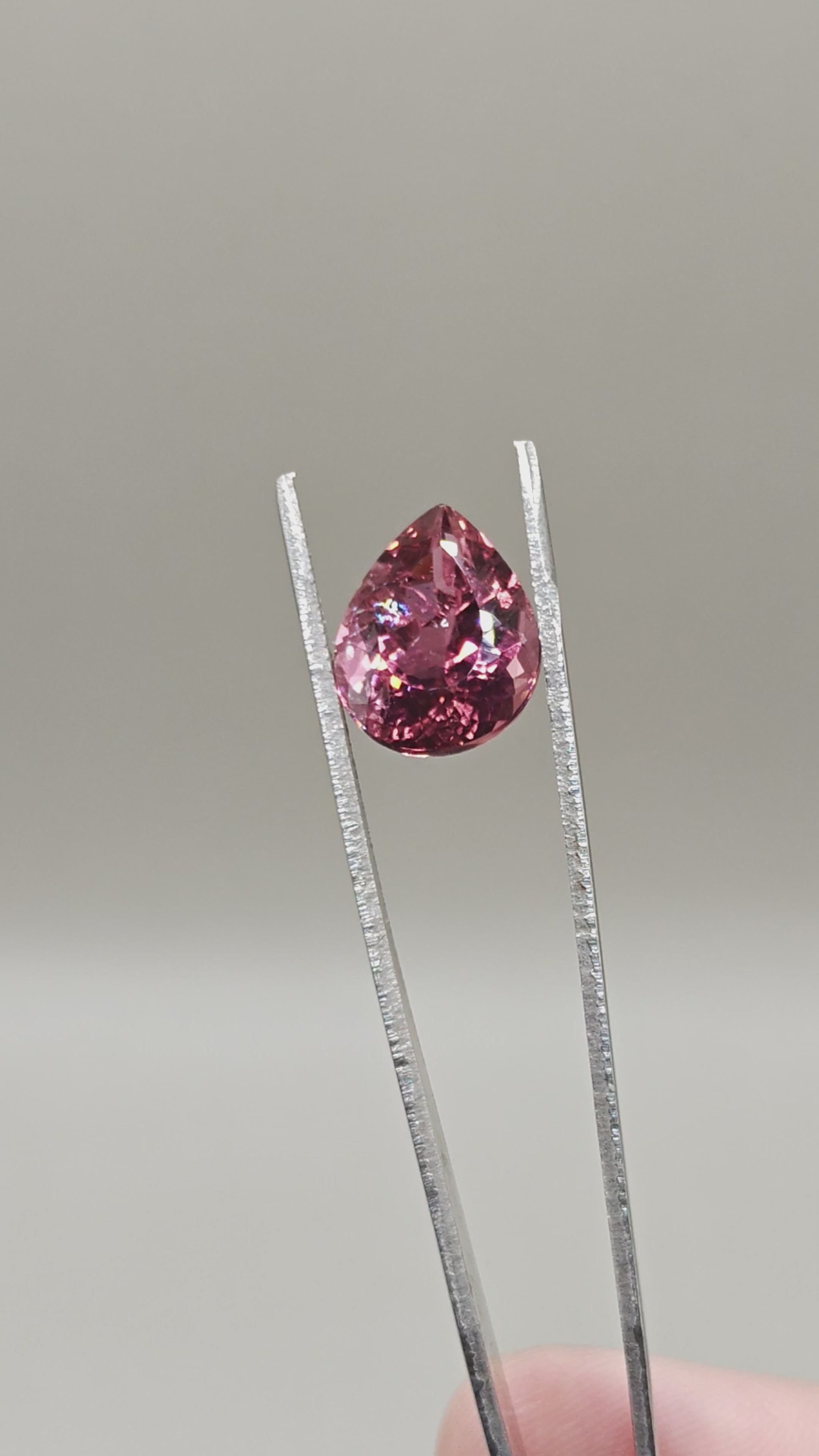 Natural Lotus Color Tourmaline 11.78 ct Pear – video 2