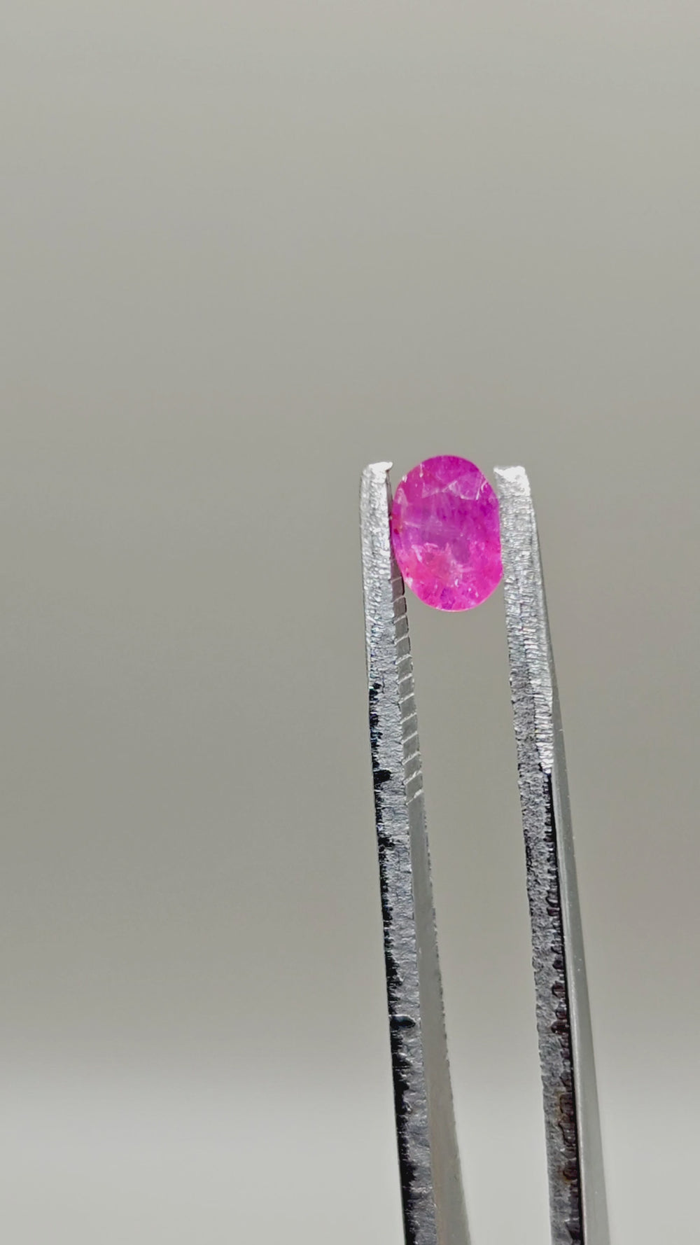 Natural Unheated Ruby 0.72 ct Oval – video 2
