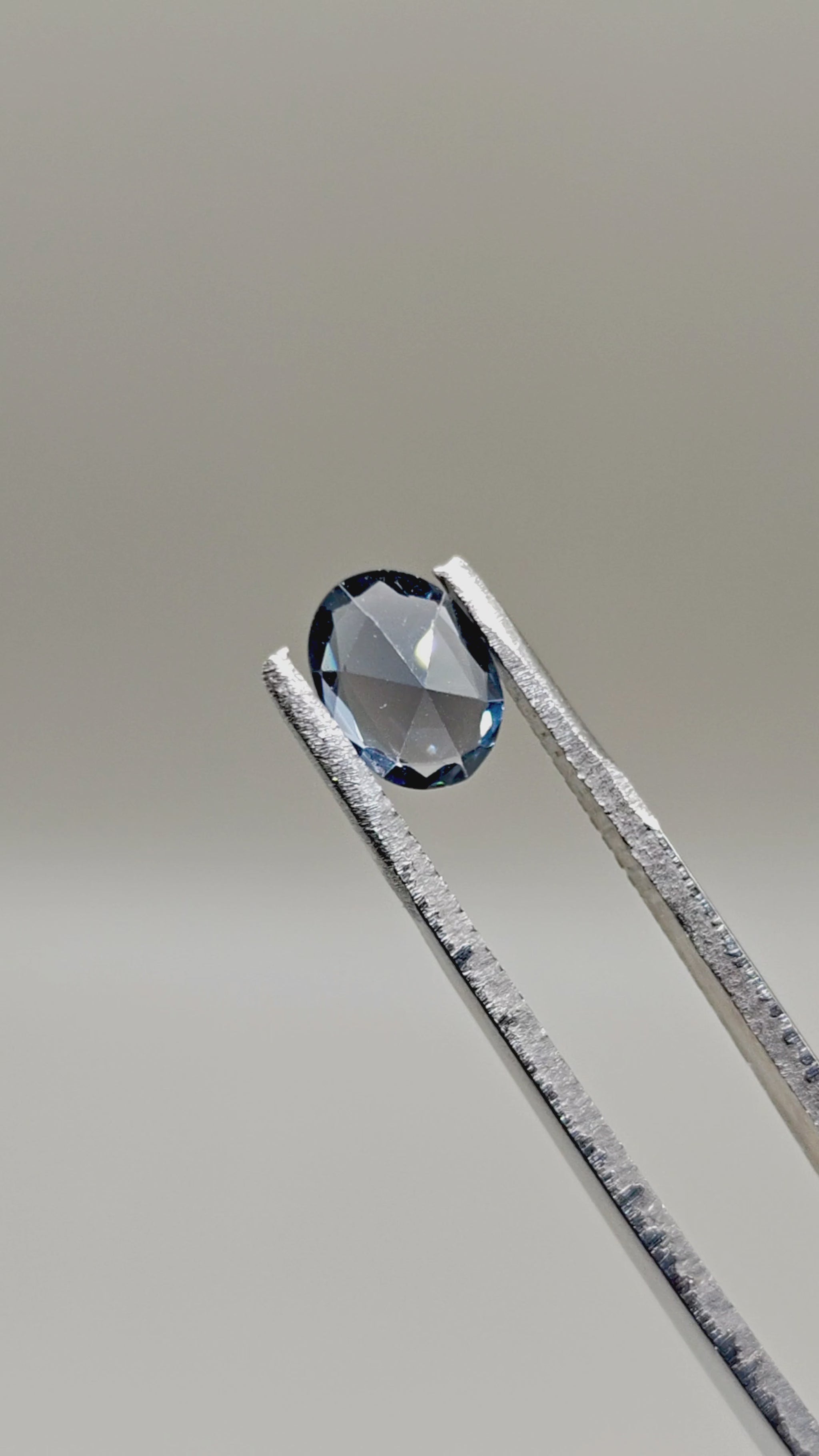 Natural Spinel 1.23 ct Oval – video 2