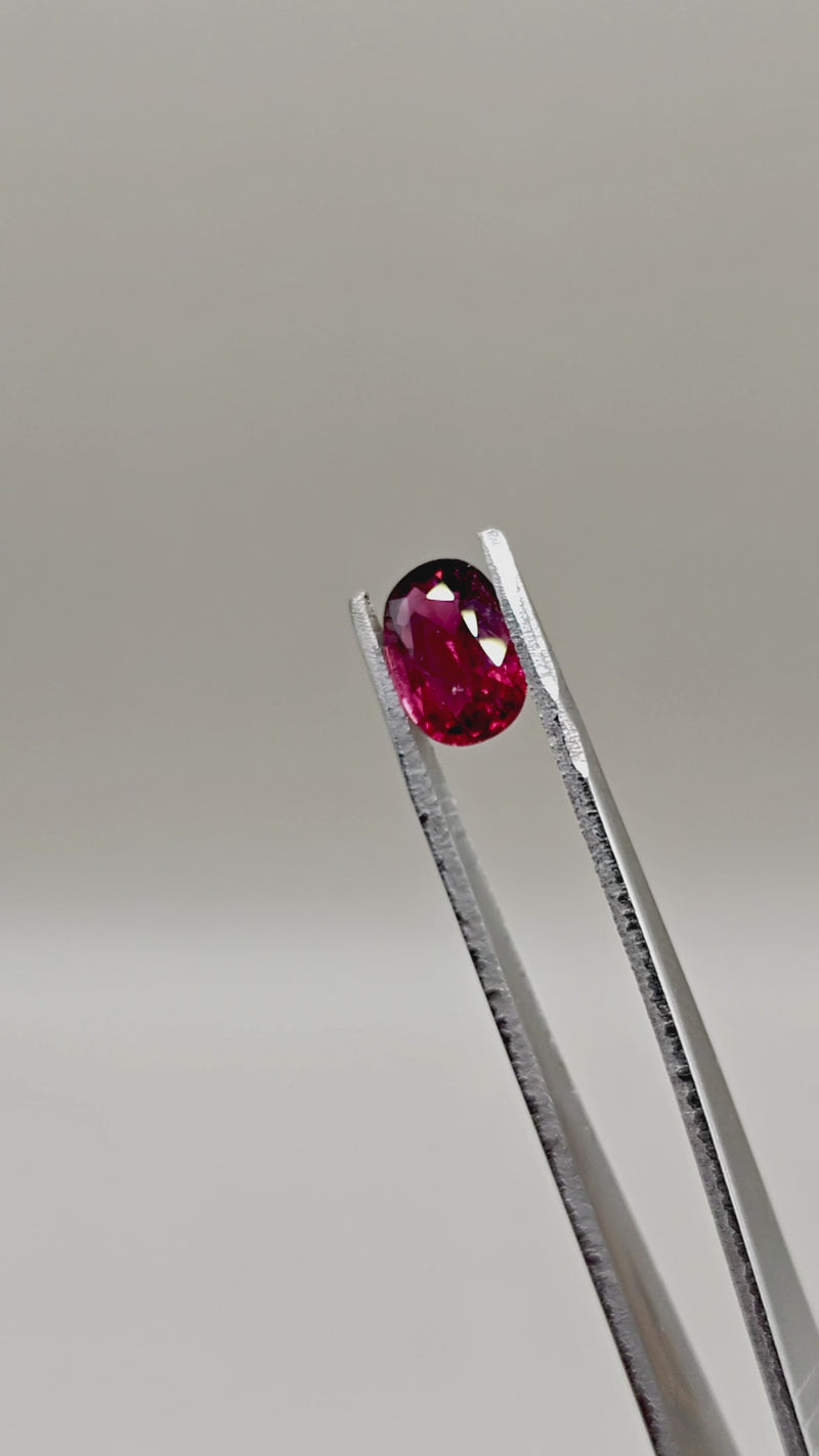 Natural Tourmaline 2.27 ct Oval – video