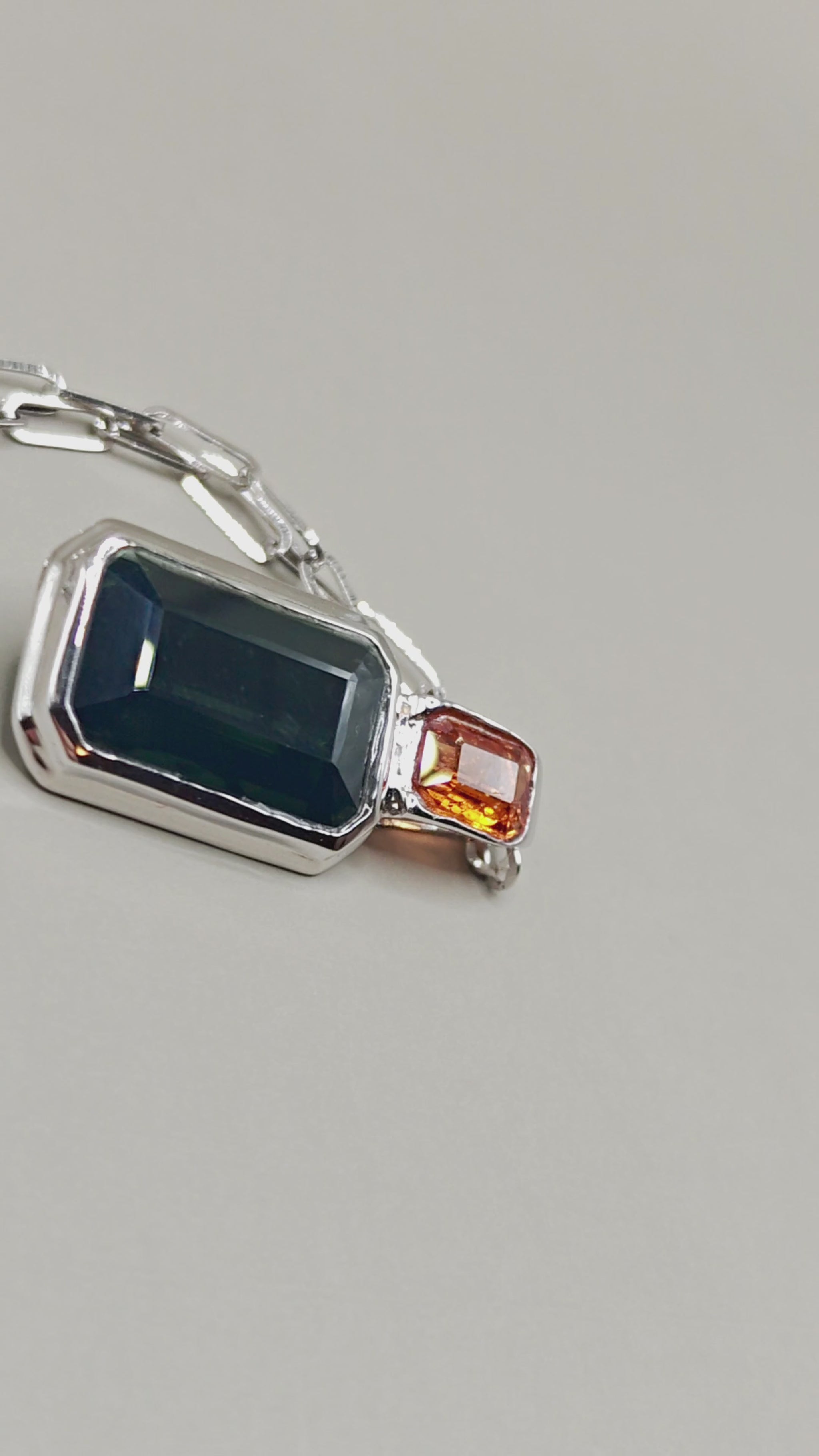 Aureo Tourmaline & Spessartite Pendant – video 3