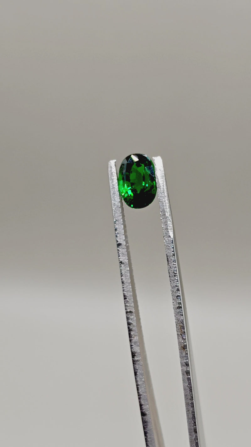 Natural Tsavorite — 1.98 ct — Oval