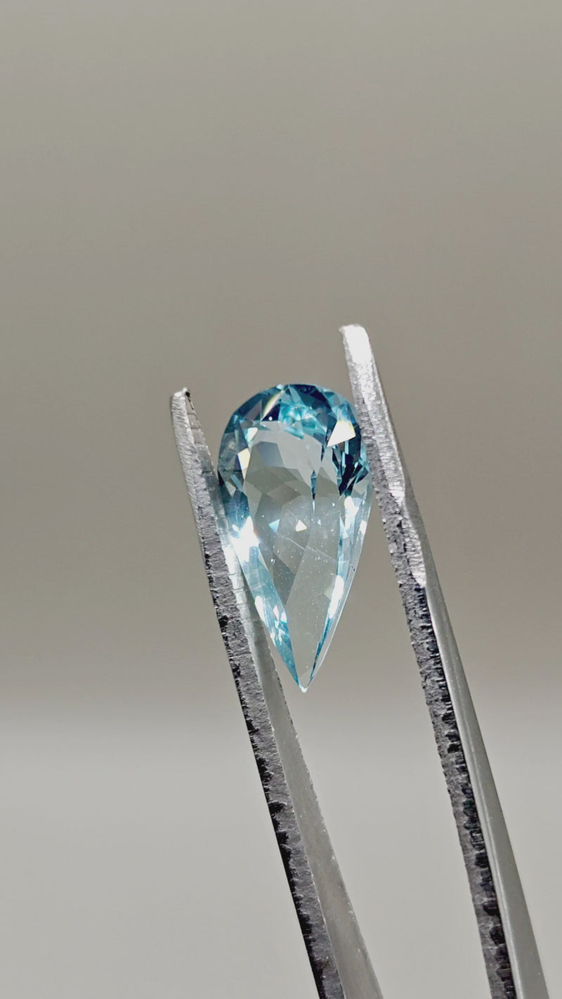 Natural Aquamarine 4.18 ct Pear – video