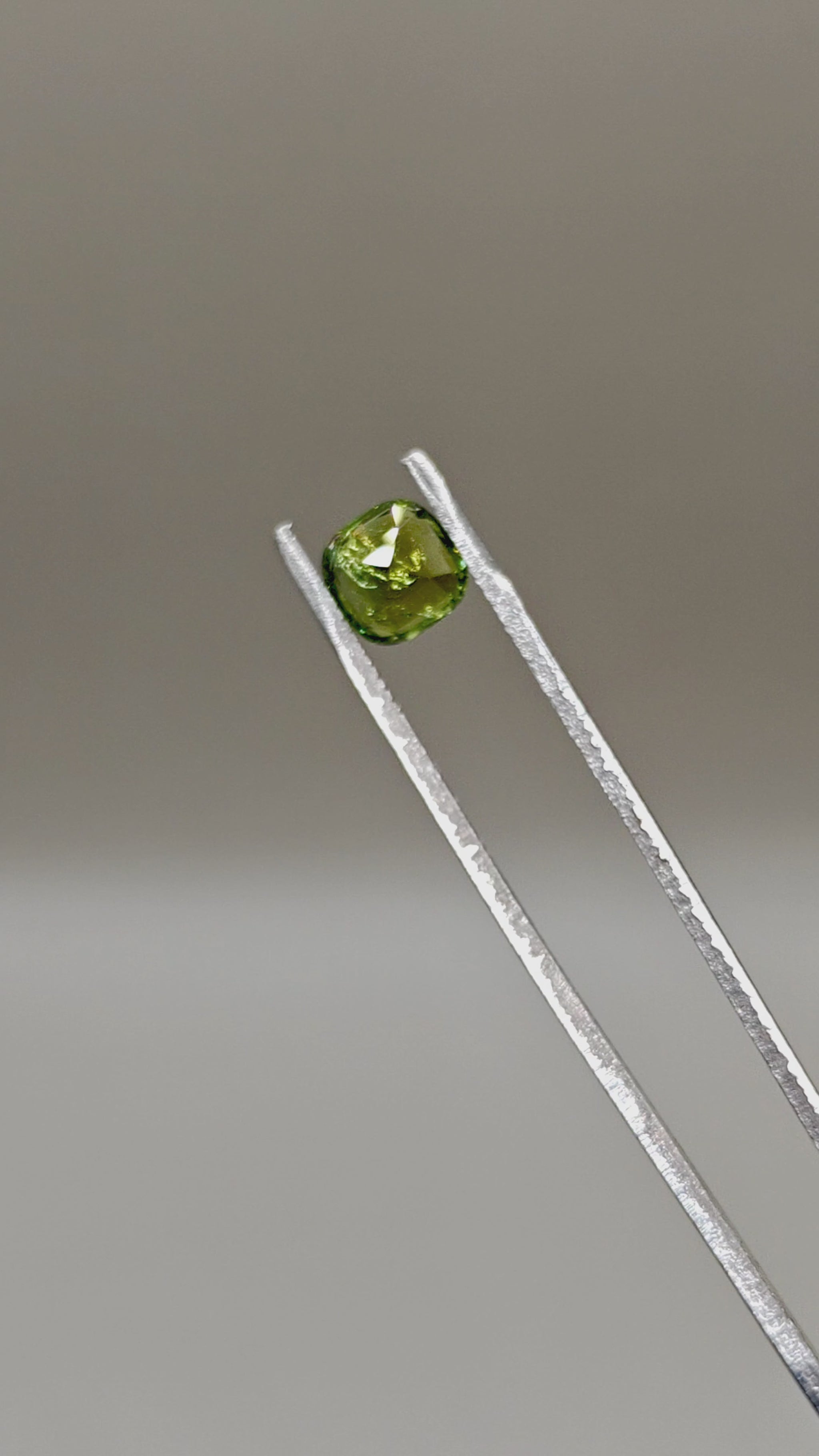 Natural Tourmaline 2.13 ct Cushion – video 2