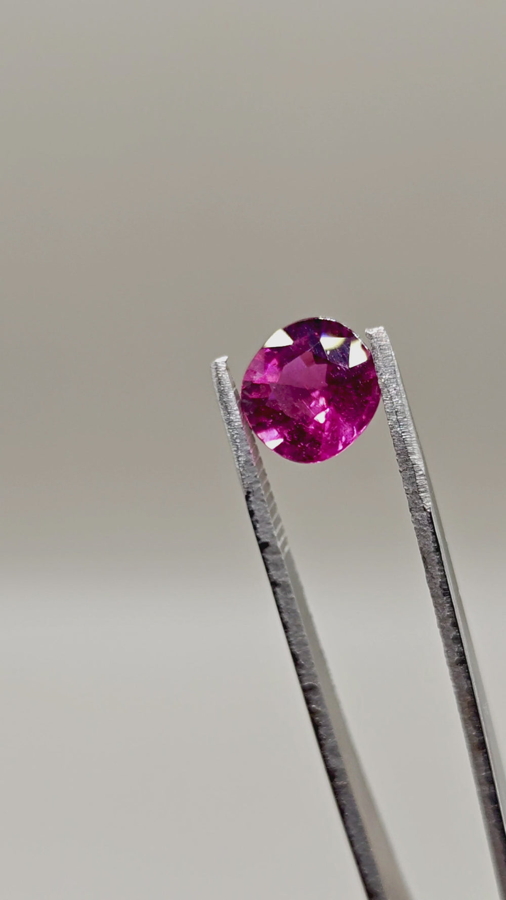 Natural Fuchsia Rose Rubellite Tourmaline 2.80 ct Cushion – video 2