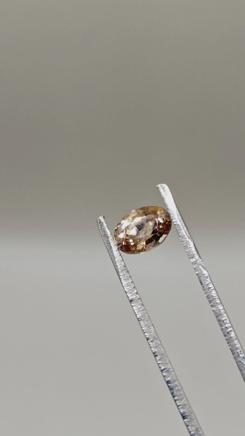 Natural Zircon 2.32 ct Oval – video