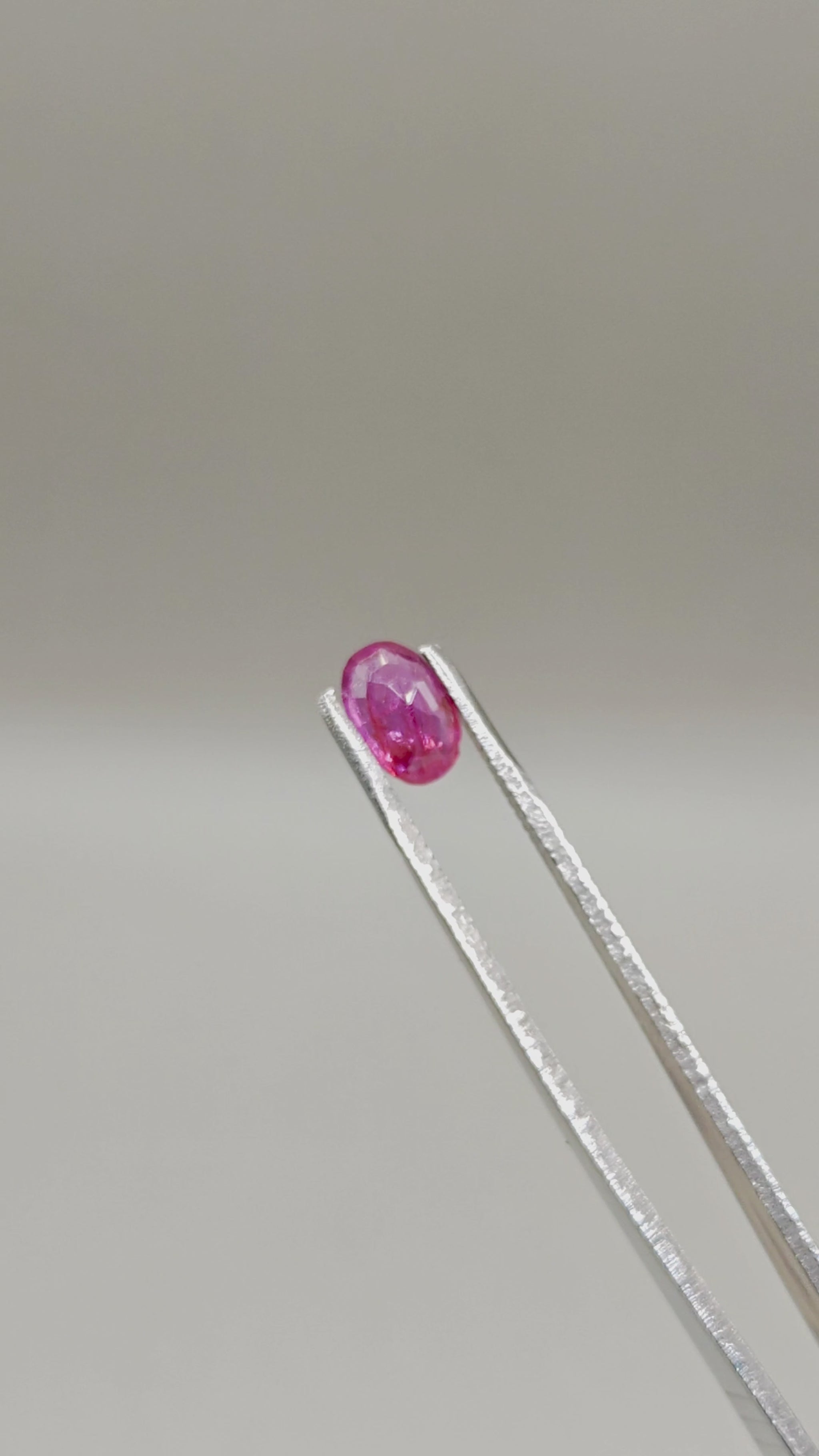 Natural Unheated Burmese Ruby 1.82 ct Oval – video 2