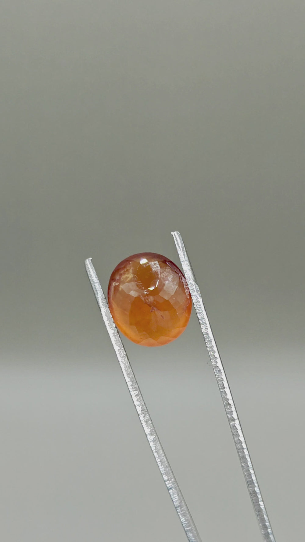 Natural Grossular 12.41 ct Oval – video 2
