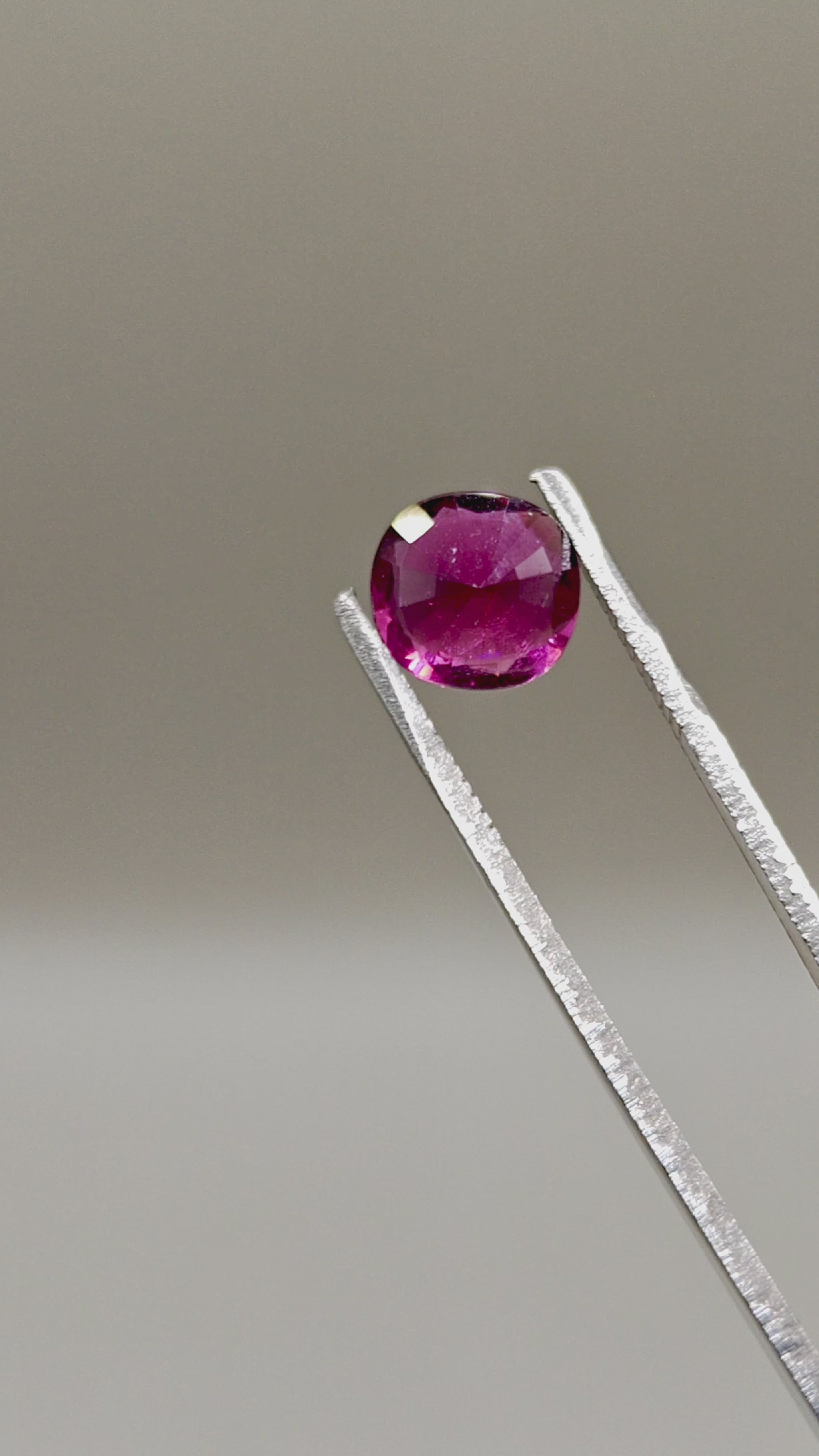 Natural Fuchsia Rose Rubellite Tourmaline 2.80 ct Cushion – video 3