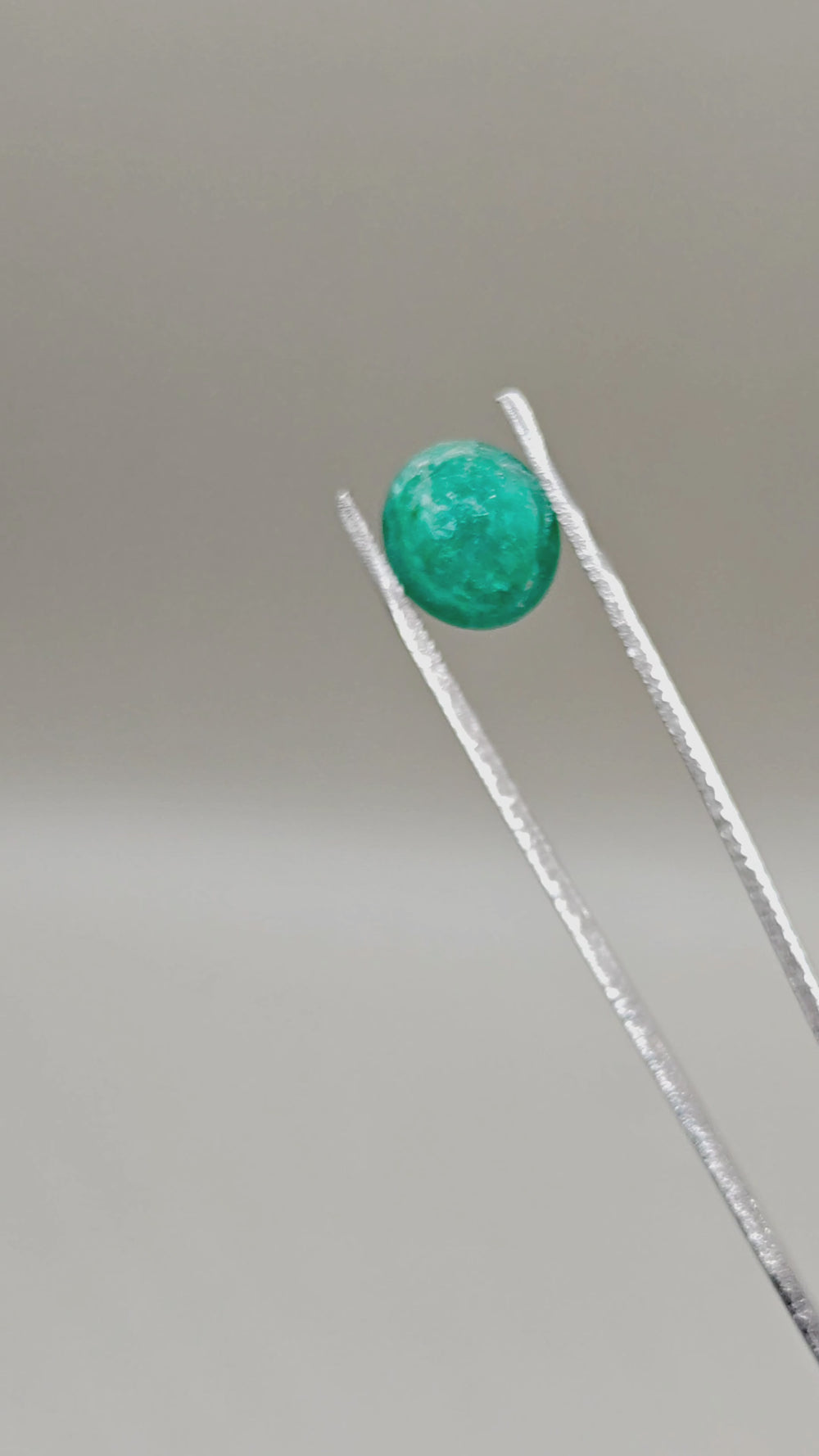 Natural Emerald 6.16 ct Oval – video 2