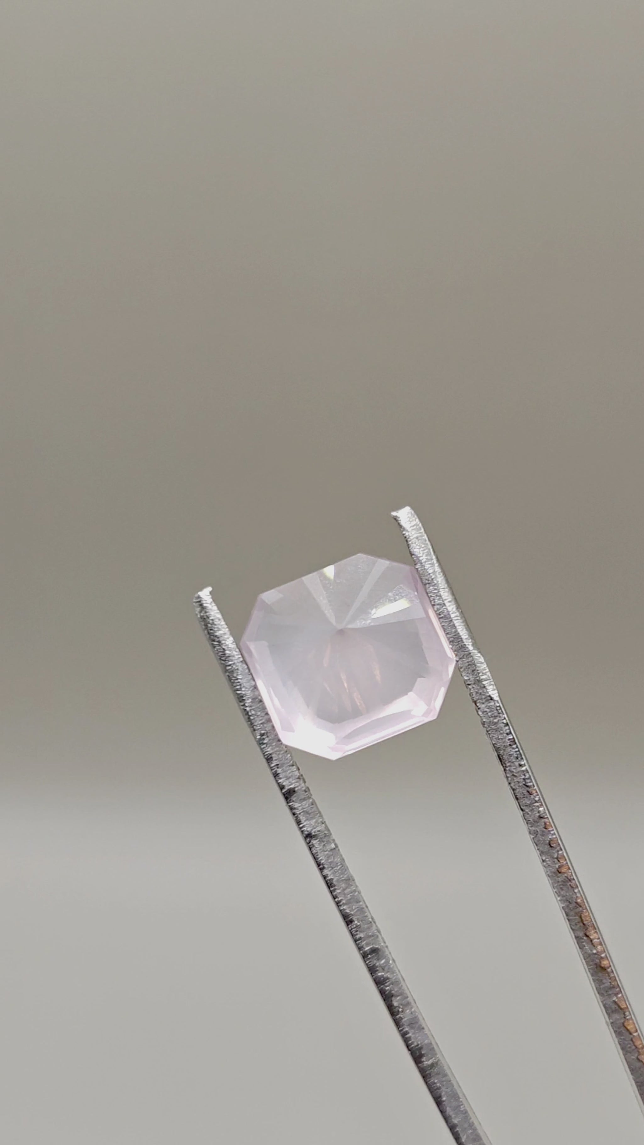 Natural Rose Quartz 5.12 ct Octagonal – video 2